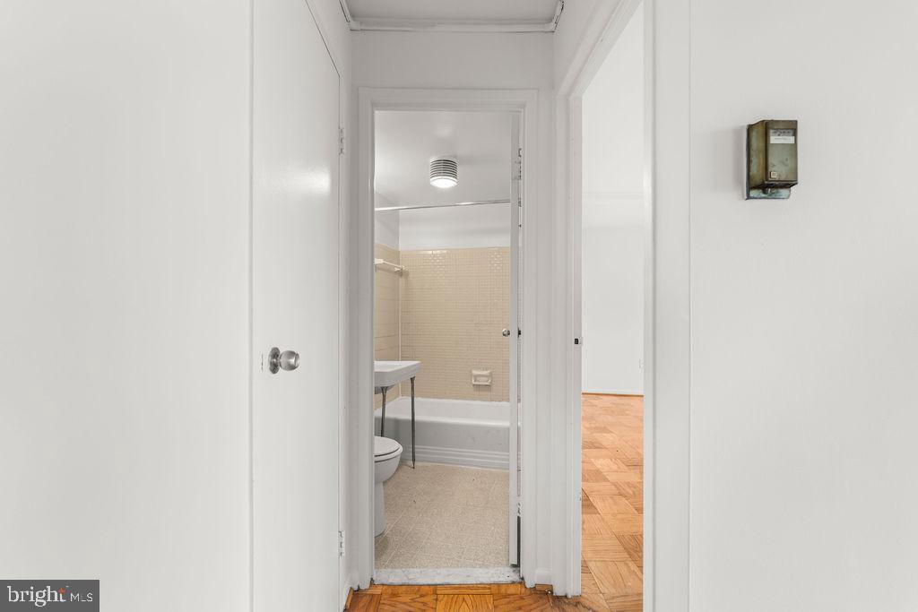 GROSVENOR PARK - Residential Lease