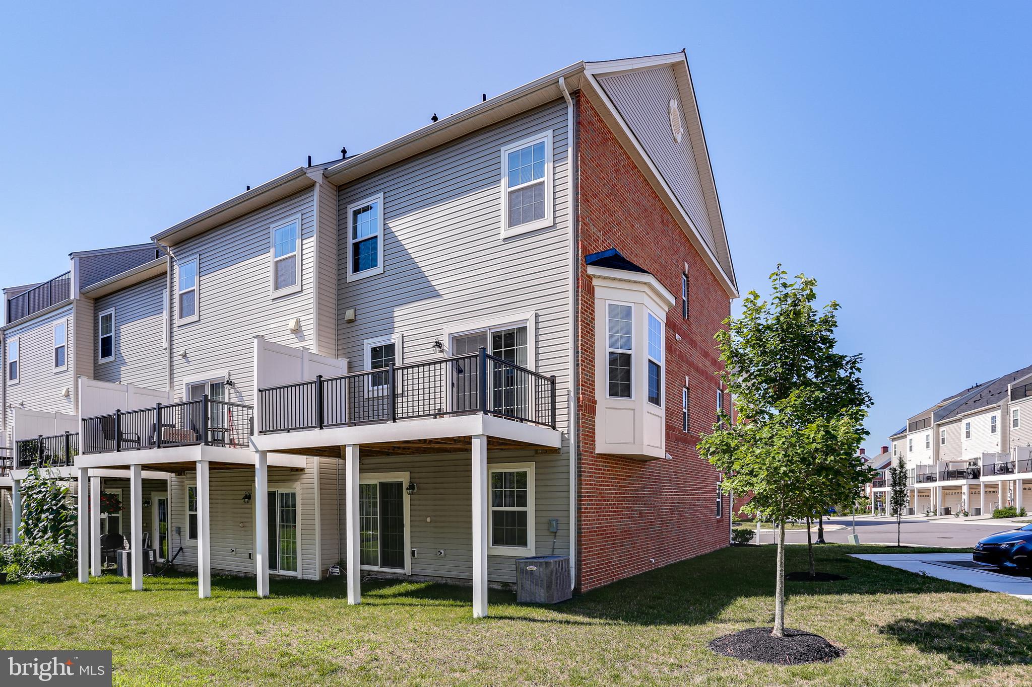 BLUE STREAM - Residential