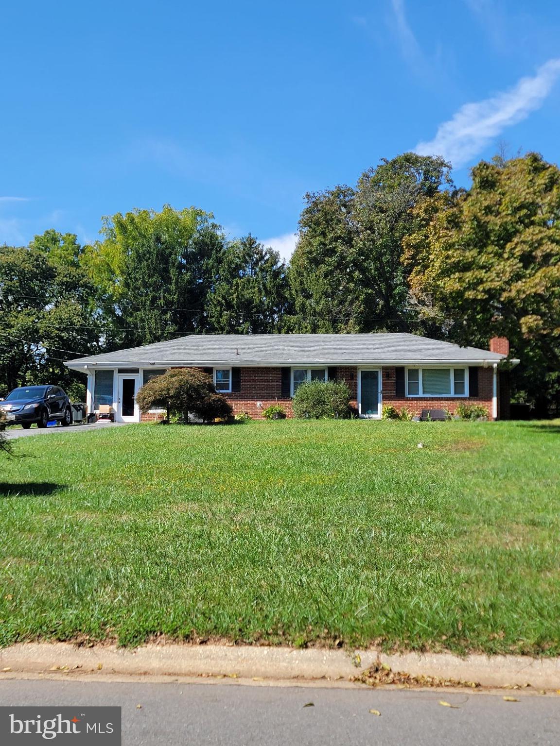 MID COUNTY VIEW - Residential