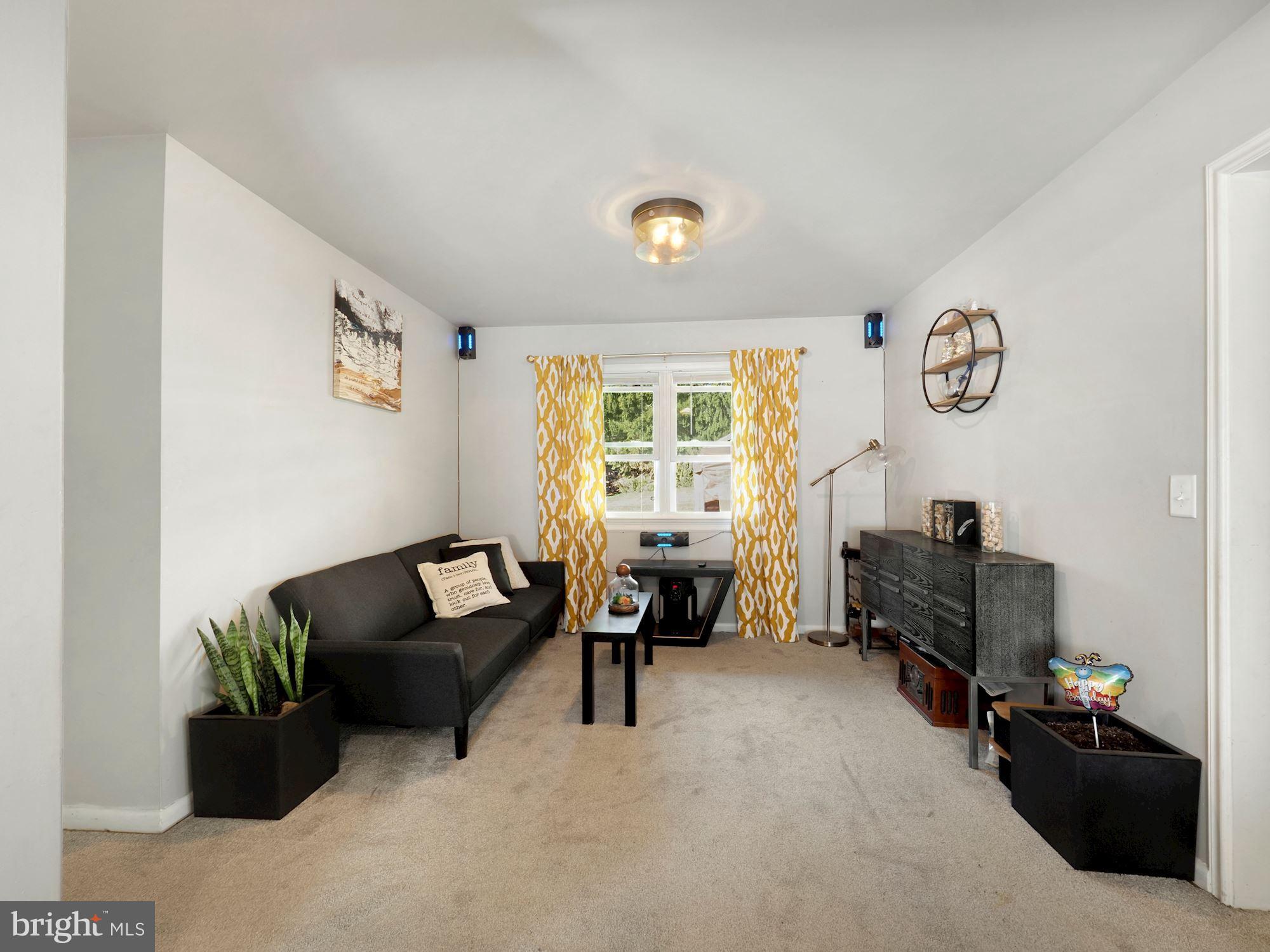 MID COUNTY VIEW - Residential