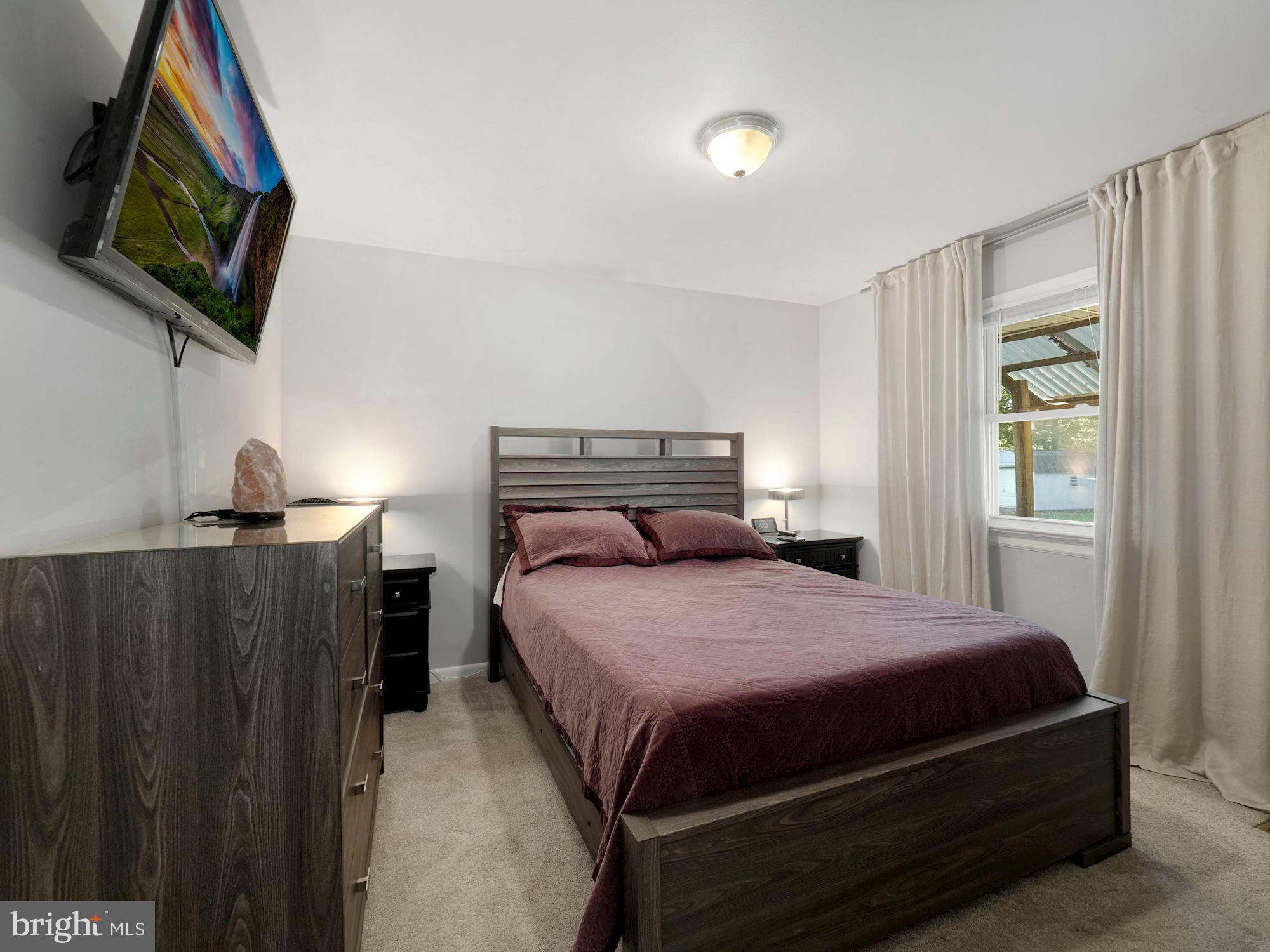 MID COUNTY VIEW - Residential