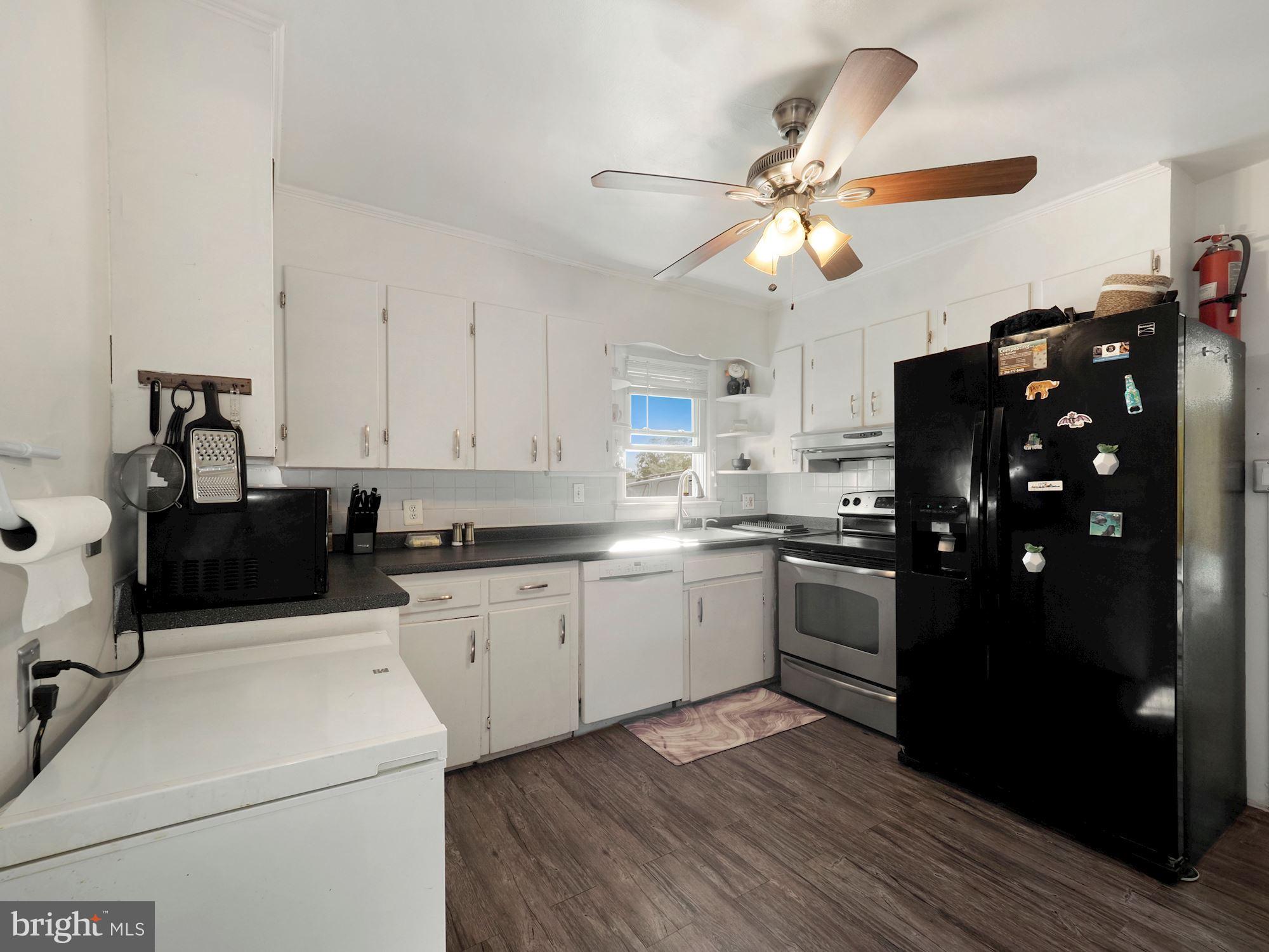 MID COUNTY VIEW - Residential