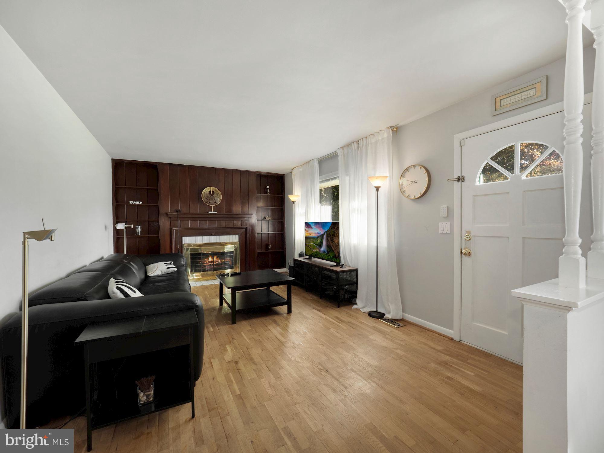 MID COUNTY VIEW - Residential