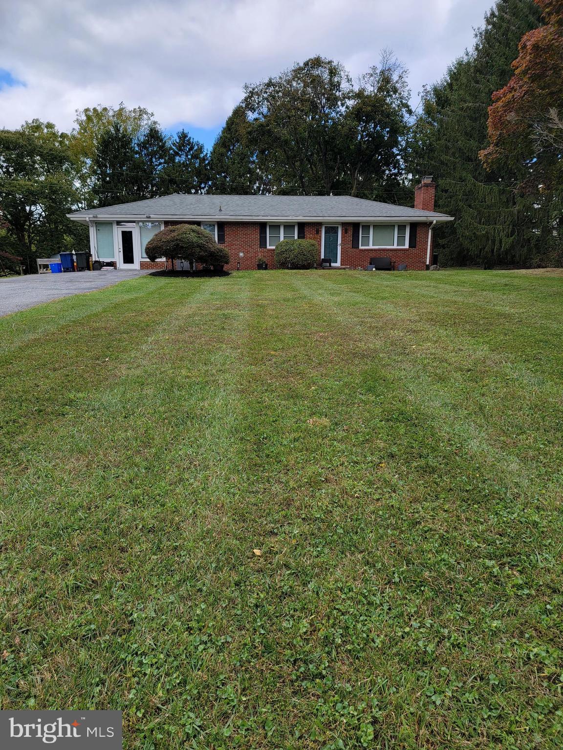 MID COUNTY VIEW - Residential