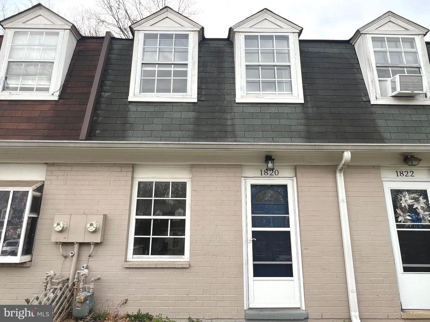 There are income and credit requirements. EACH PERSON 18+ is REQUIRED to be on the LEASE and will need to have a BACKGROUND and CREDIT CHECK performed REGARDLESS of who is actually going to pay for the rent. EMPLOYMENT and RENTAL VERIFICATION will be CHECKED. $35 per person for the Application Fee which is Non-Refundable. Applicants must have 630+ credit and the combined annual income must be $63,000 or more. Security Deposit is $1,800. There is a $100 move in fee. Tenants are responsible for paying gas and electric. If interested after an application is received you will be given a link to pay for and complete the background and credit check. All information provided is deemed reliable, but is not guaranteed and should be independently verified.