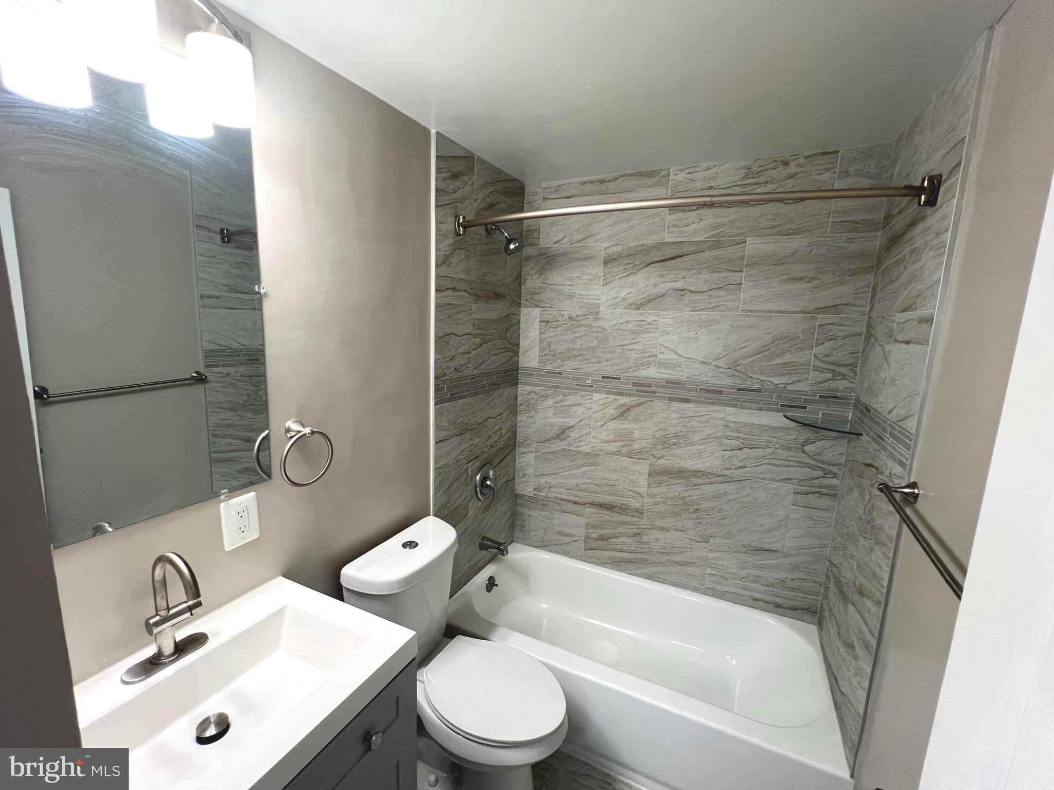 WINDMILL SQUARE - Residential Lease