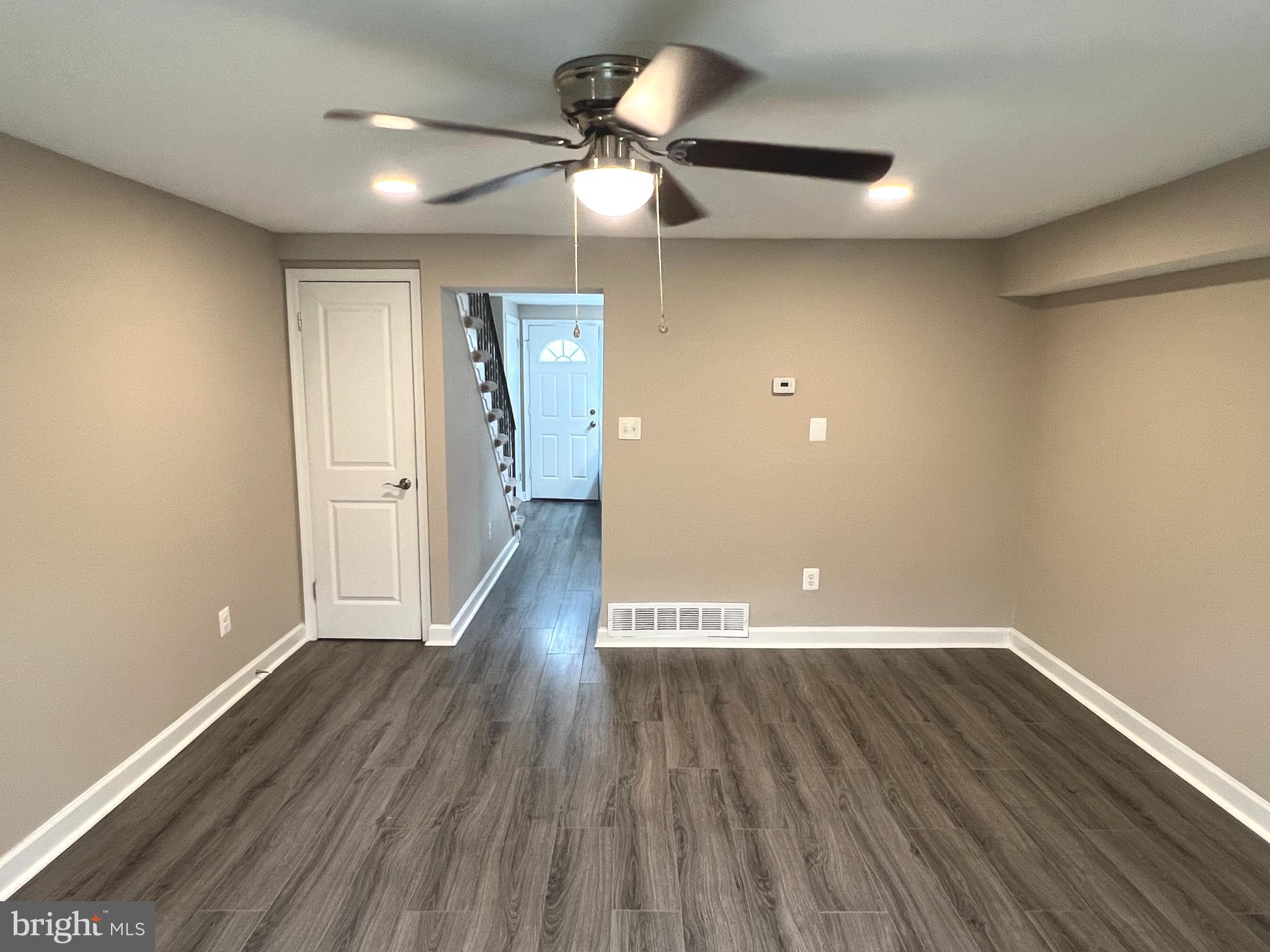 WINDMILL SQUARE - Residential Lease