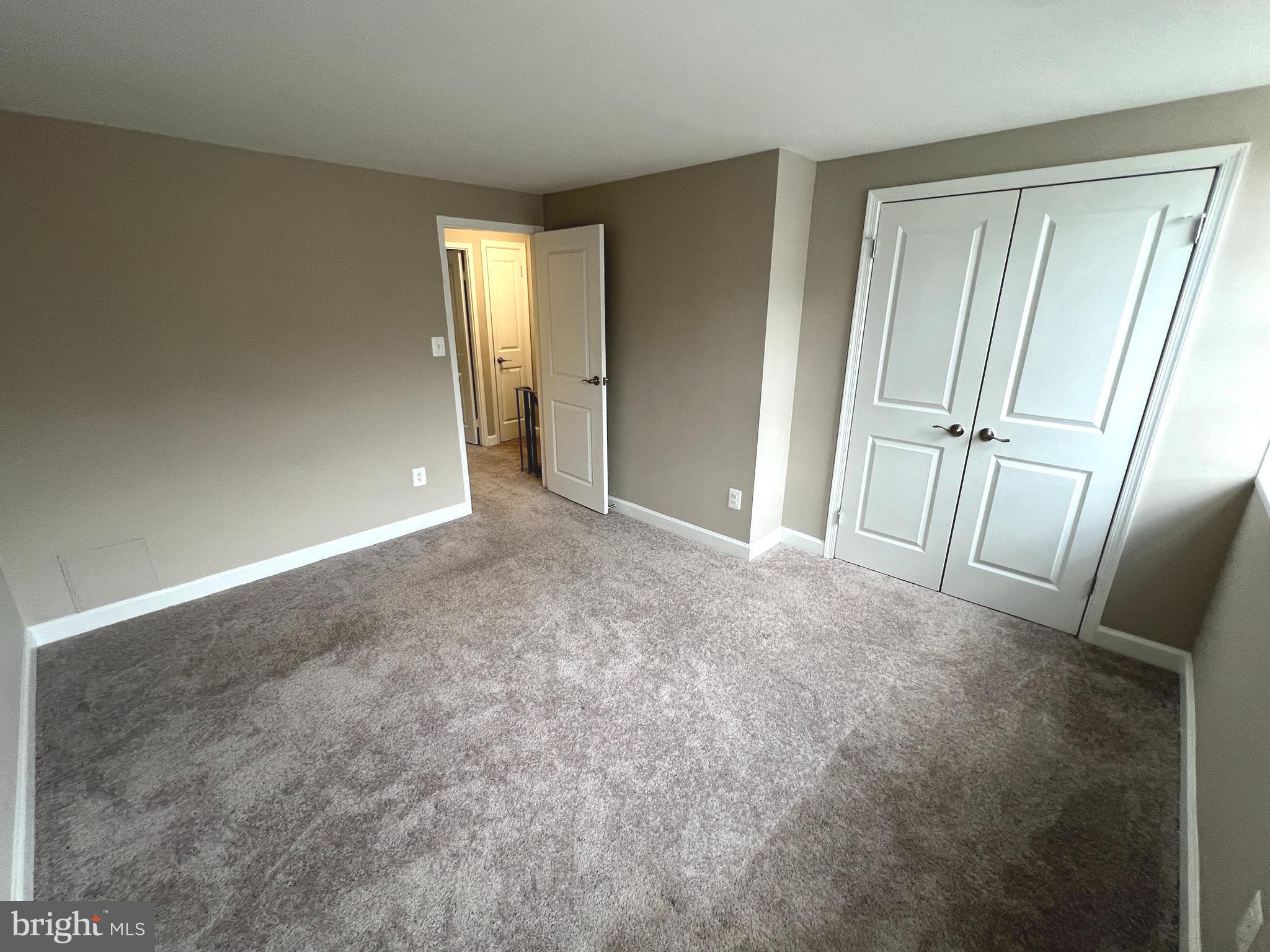 WINDMILL SQUARE - Residential Lease