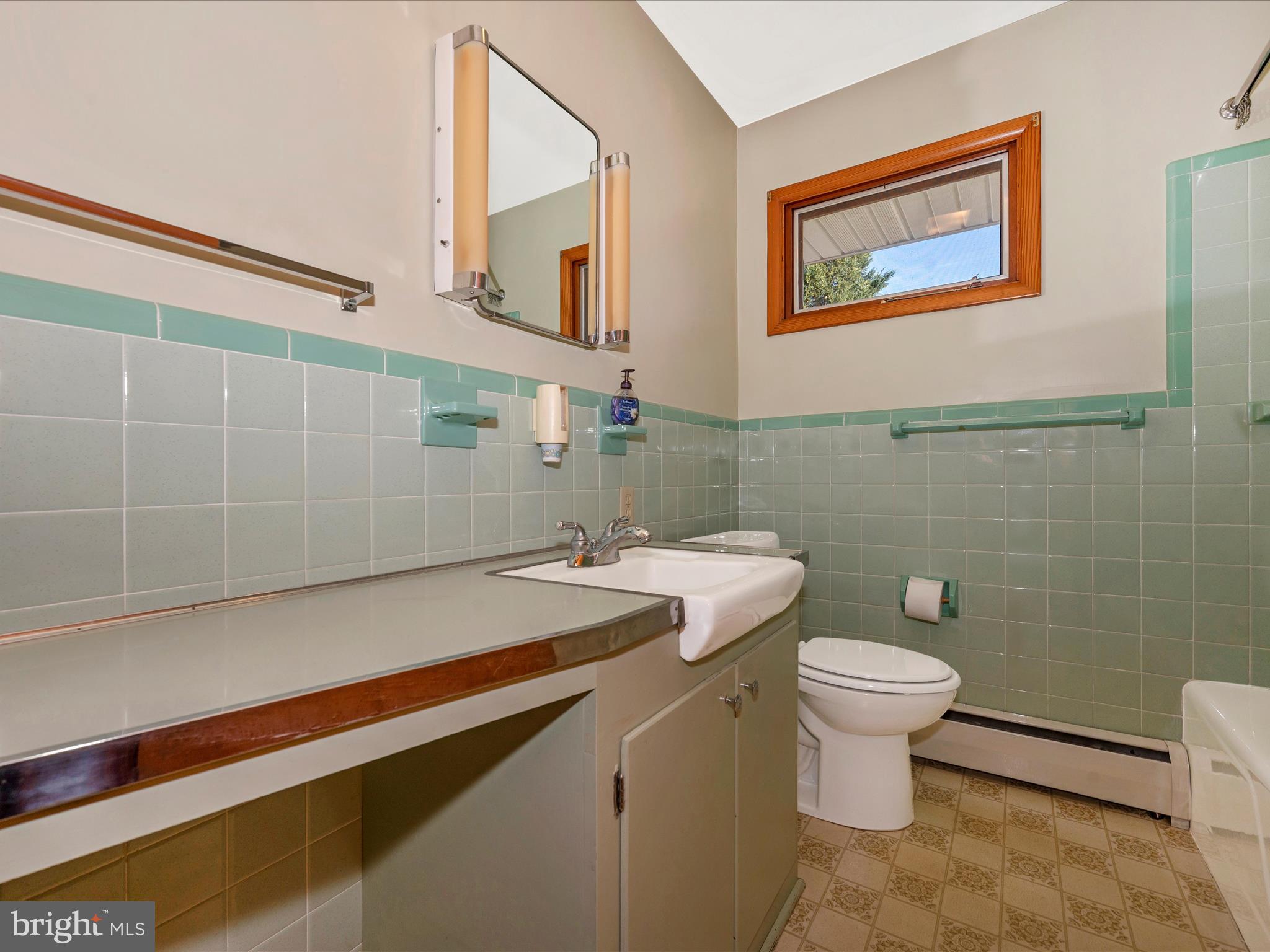 MIDDLETOWN - Residential