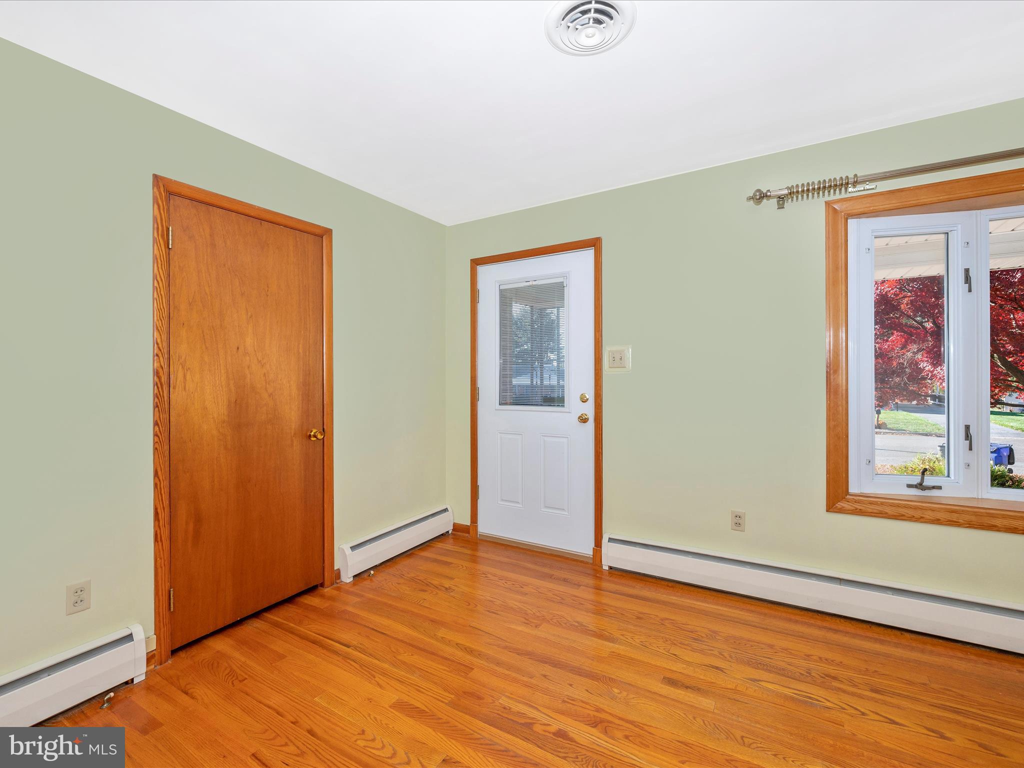 MIDDLETOWN - Residential