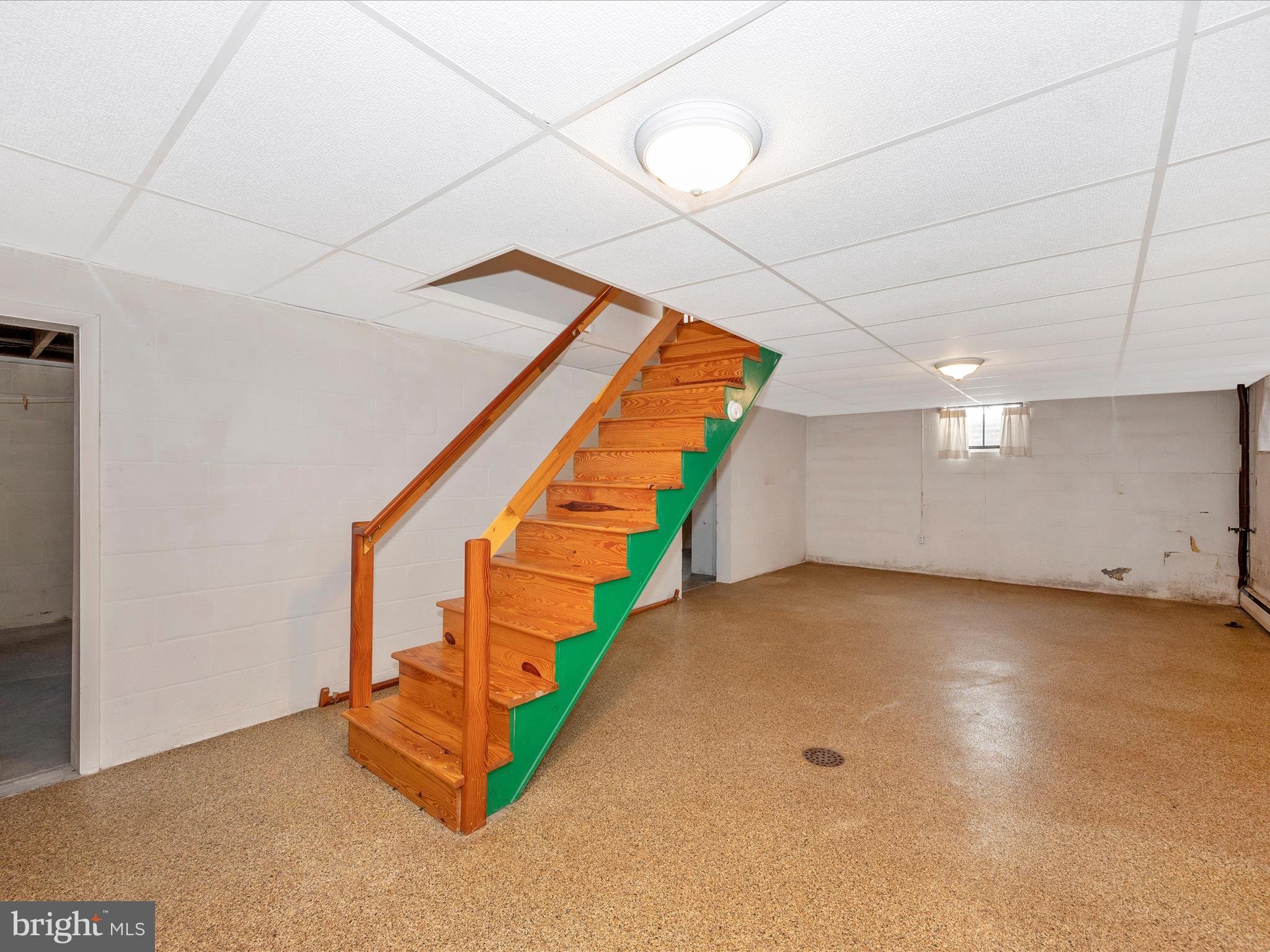 MIDDLETOWN - Residential