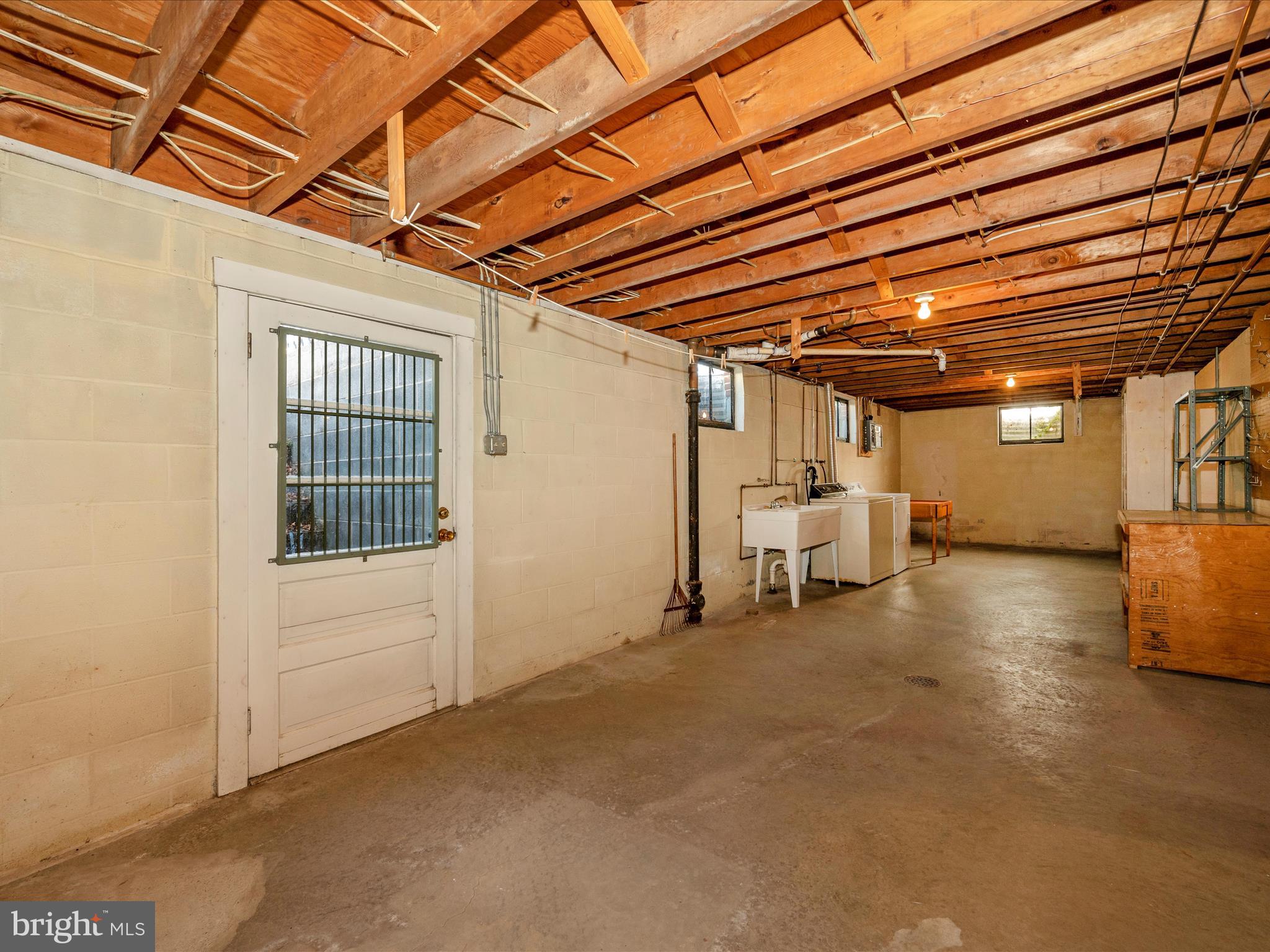 MIDDLETOWN - Residential