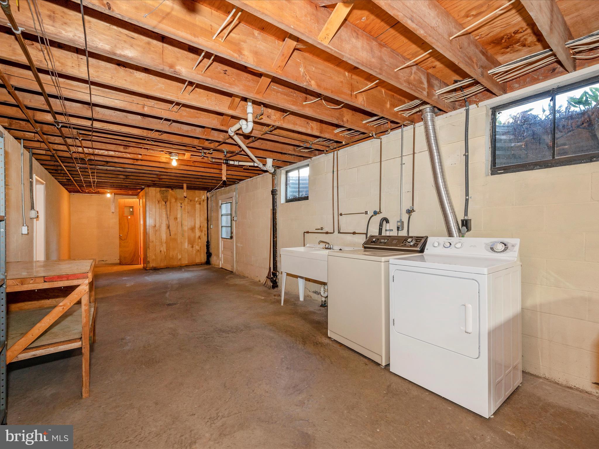 MIDDLETOWN - Residential