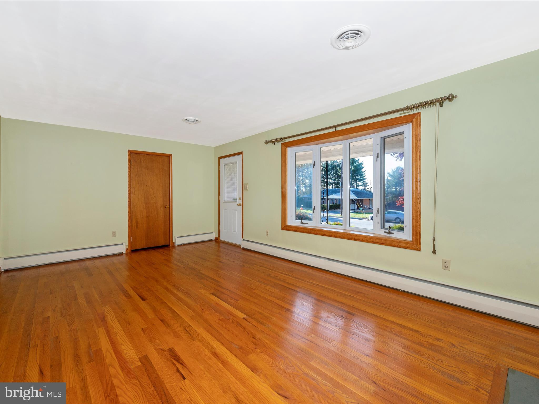 MIDDLETOWN - Residential