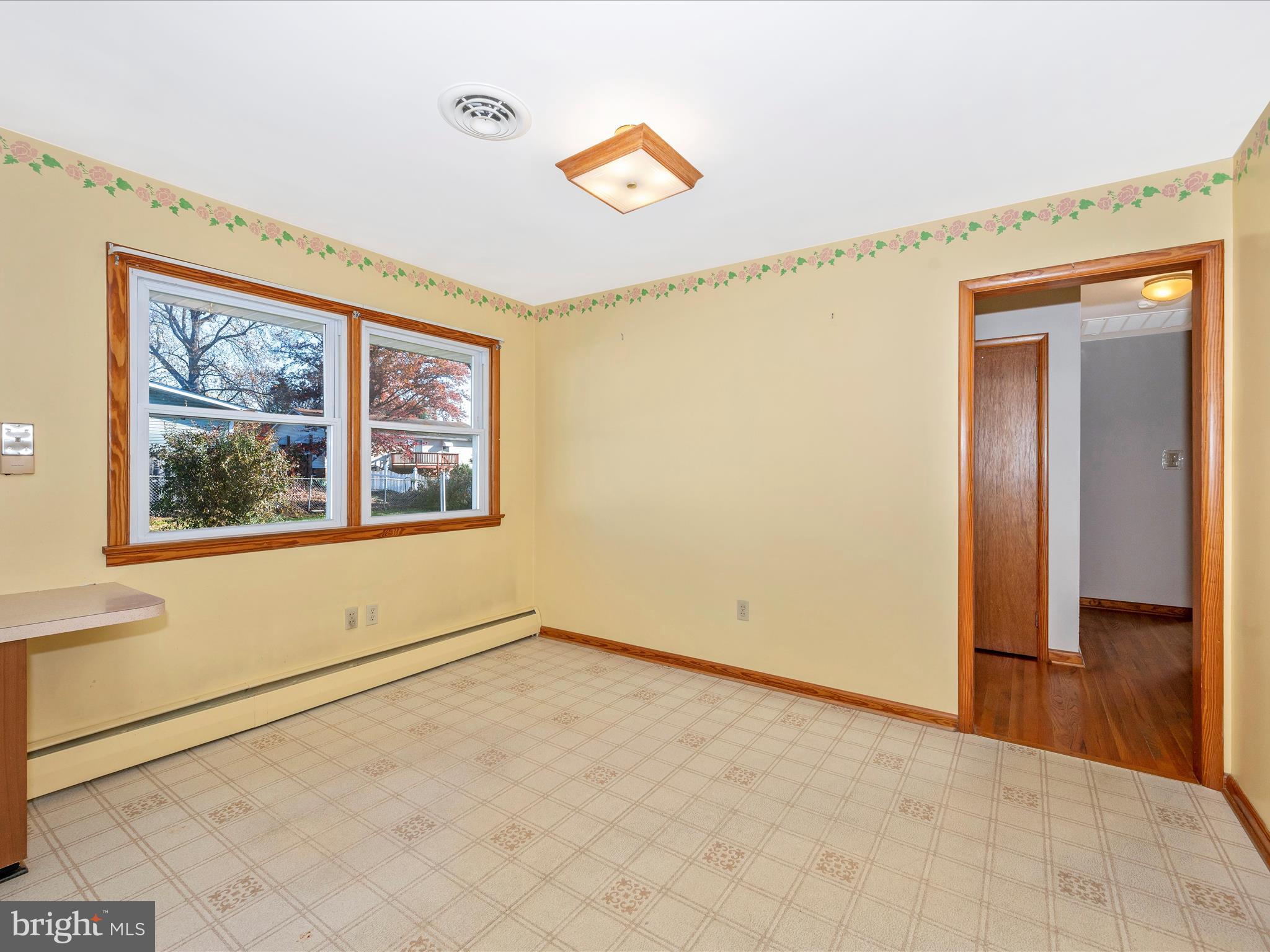 MIDDLETOWN - Residential