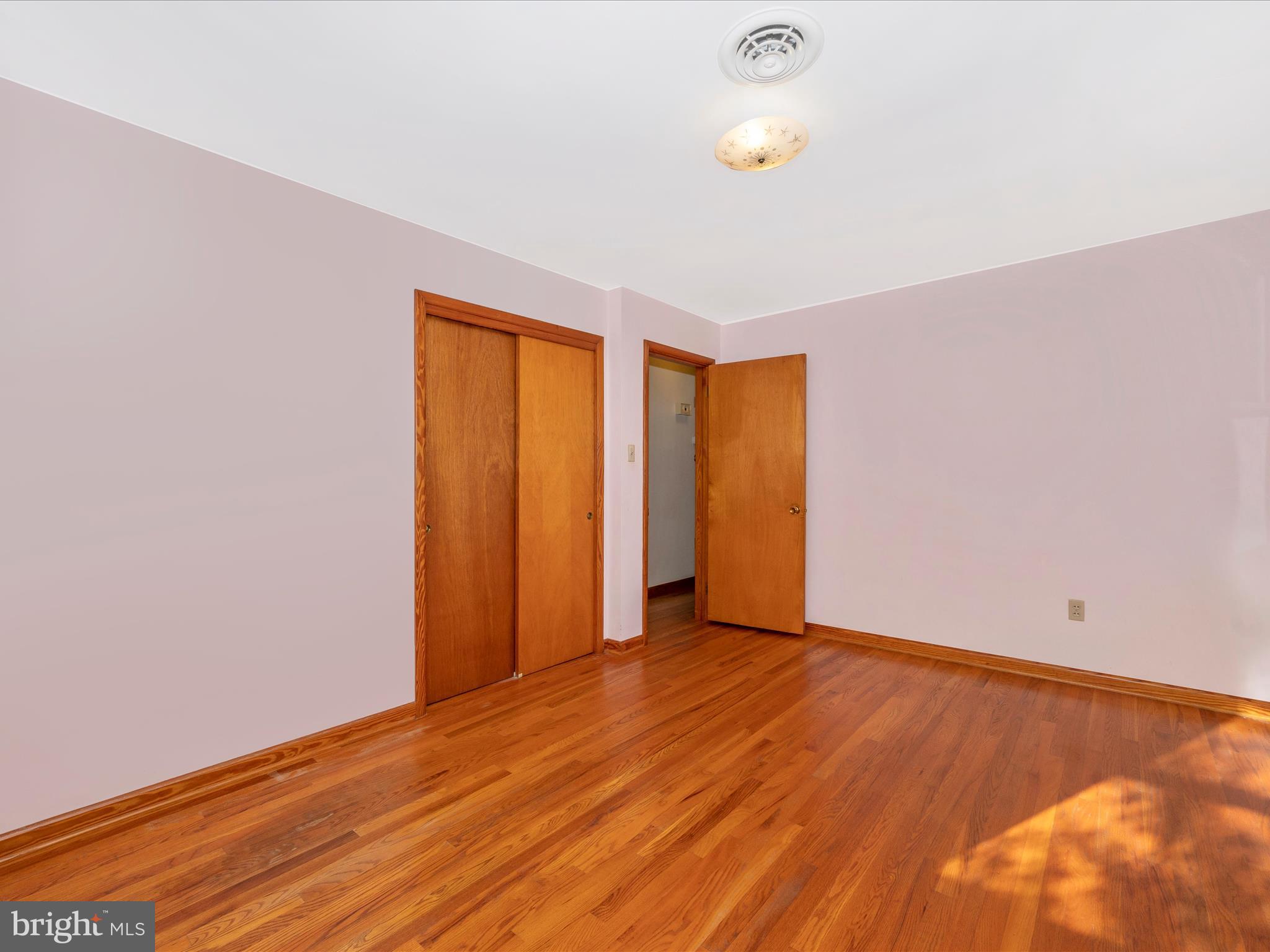 MIDDLETOWN - Residential