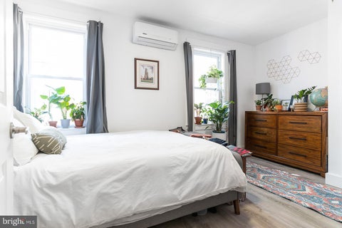 Townhouse For Sale - 125 W Susquehanna Avenue<br/> PHILADELPHIA, PA 19122