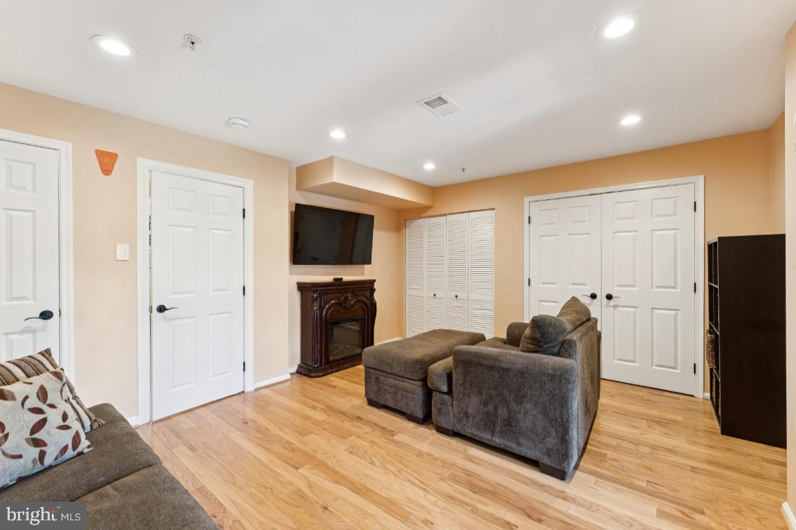 BRIGHTFIELD FARMS - Residential