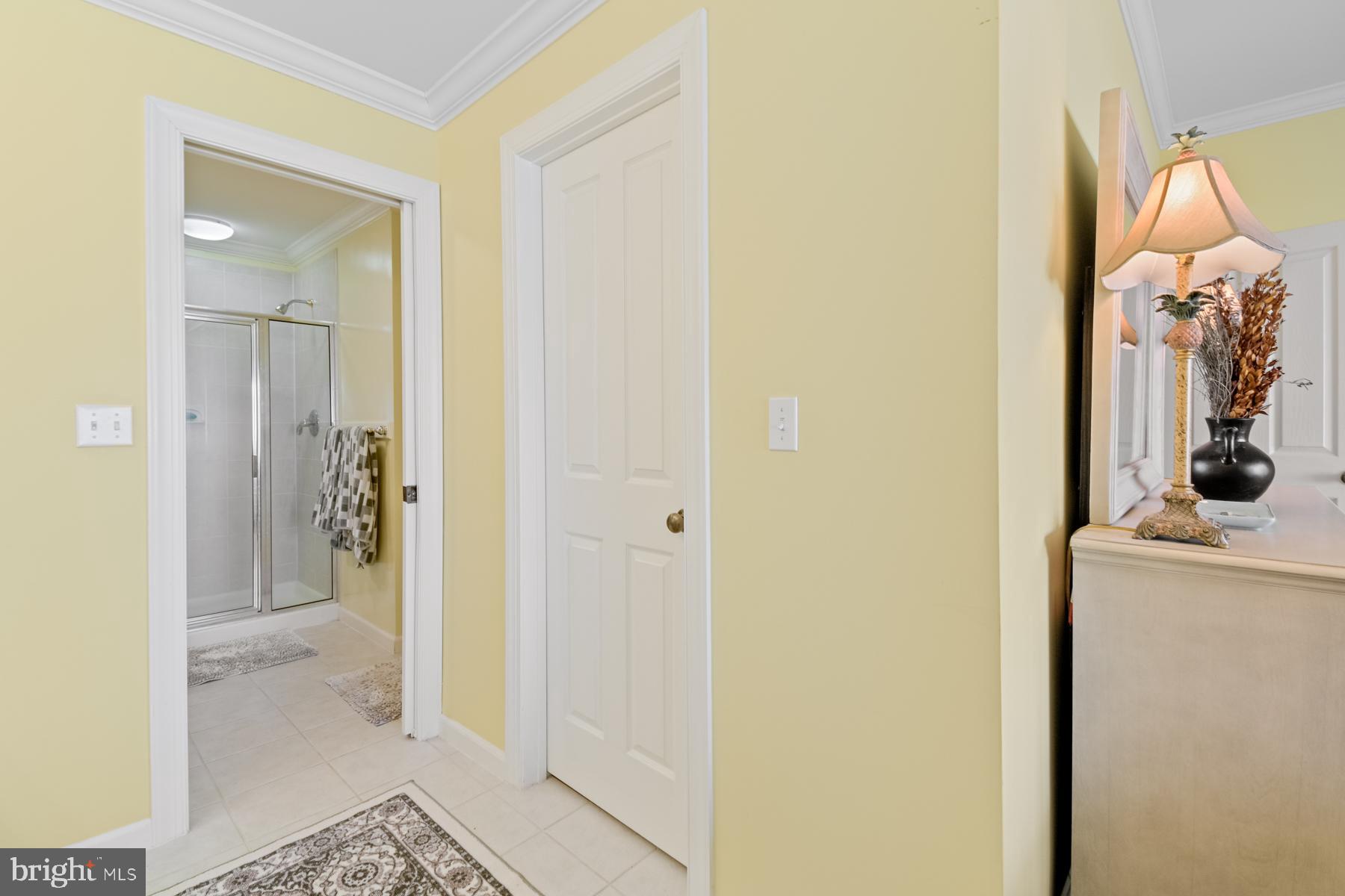 BAYVILLE SHORES - Residential