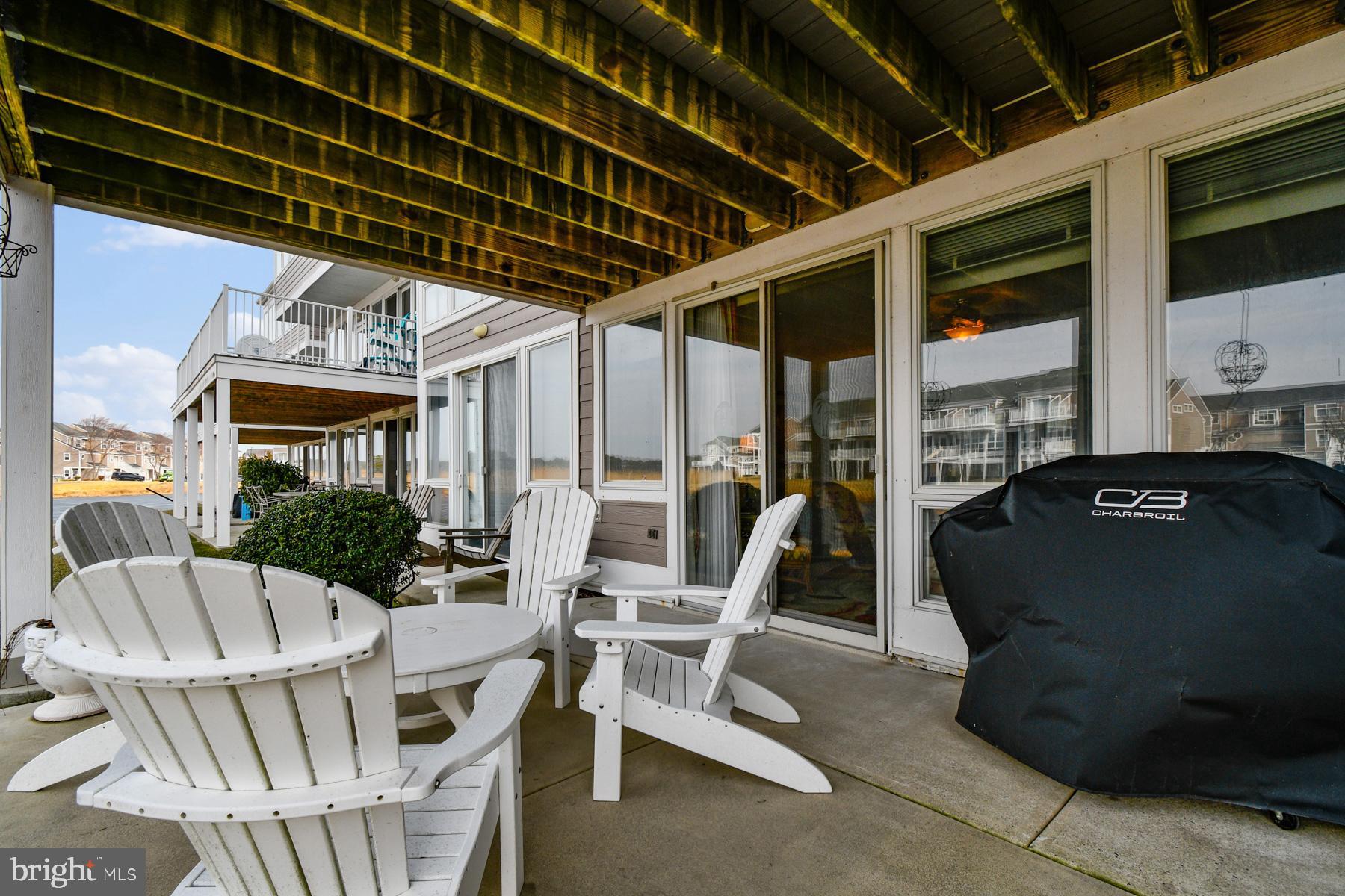 BAYVILLE SHORES - Residential