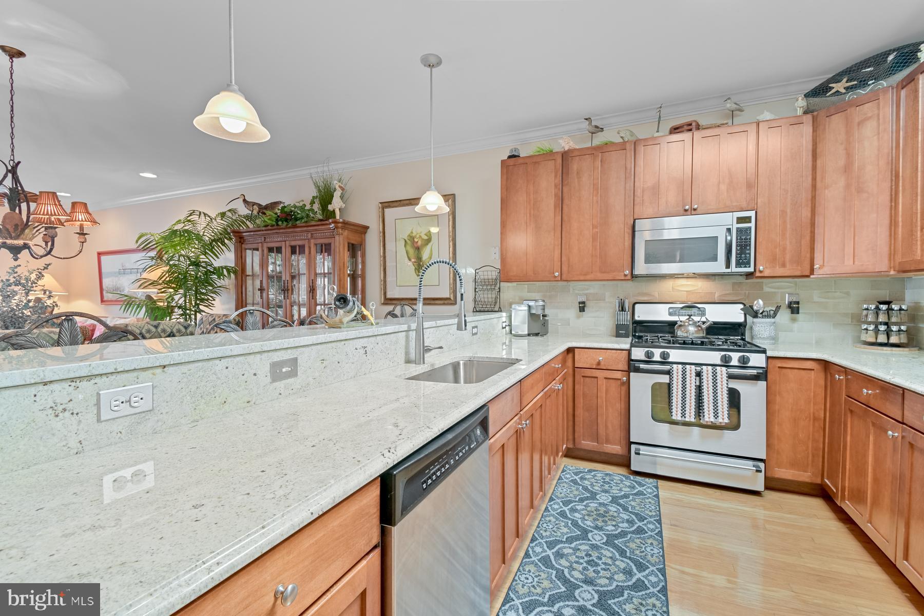 BAYVILLE SHORES - Residential