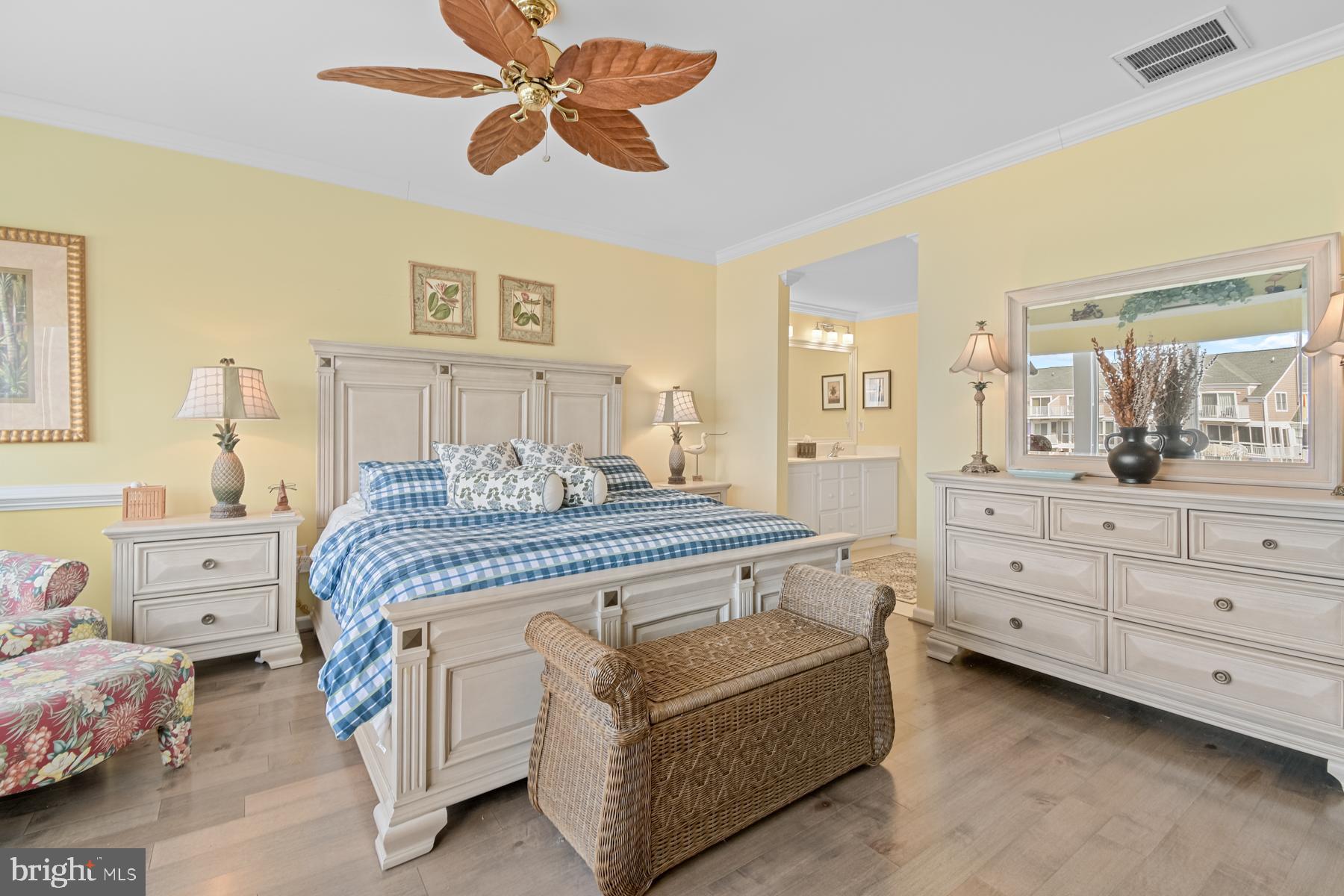 BAYVILLE SHORES - Residential