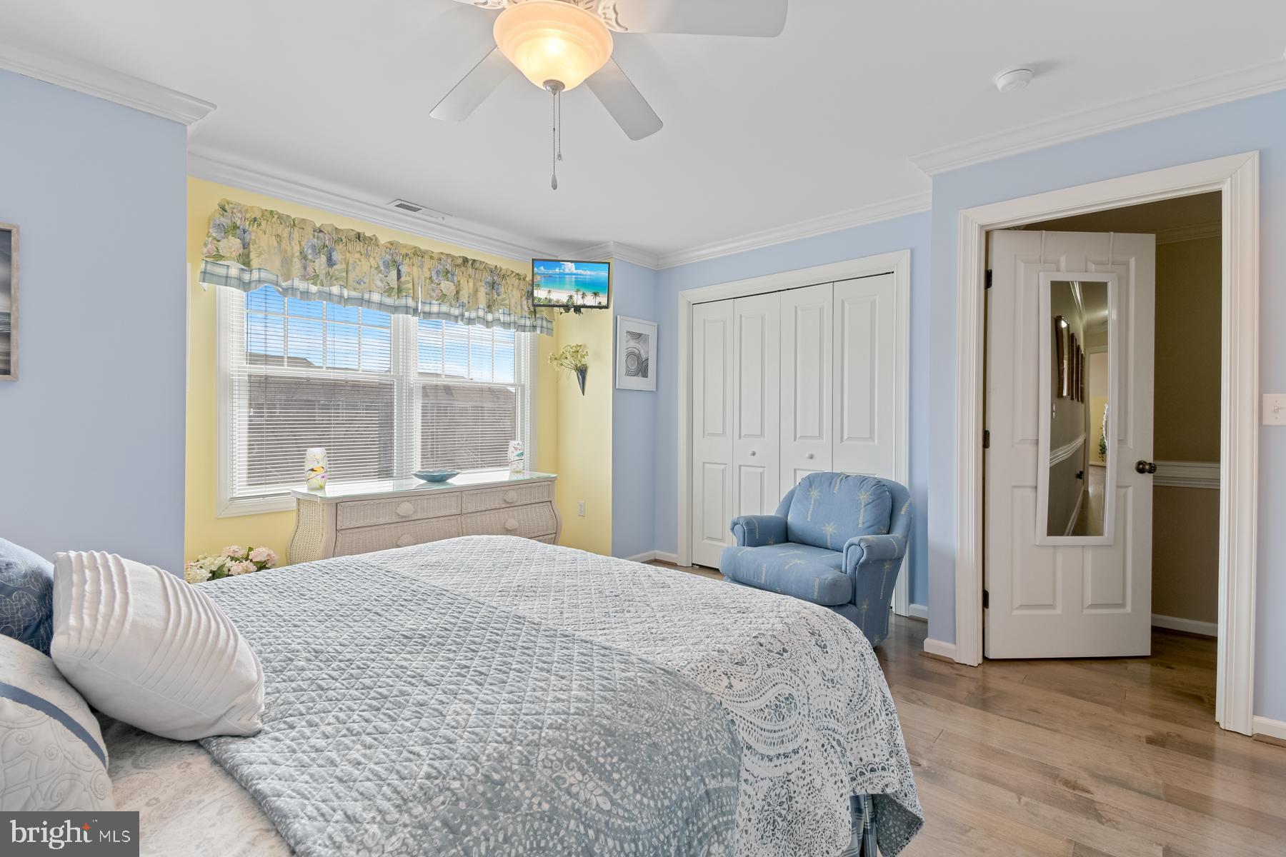 BAYVILLE SHORES - Residential