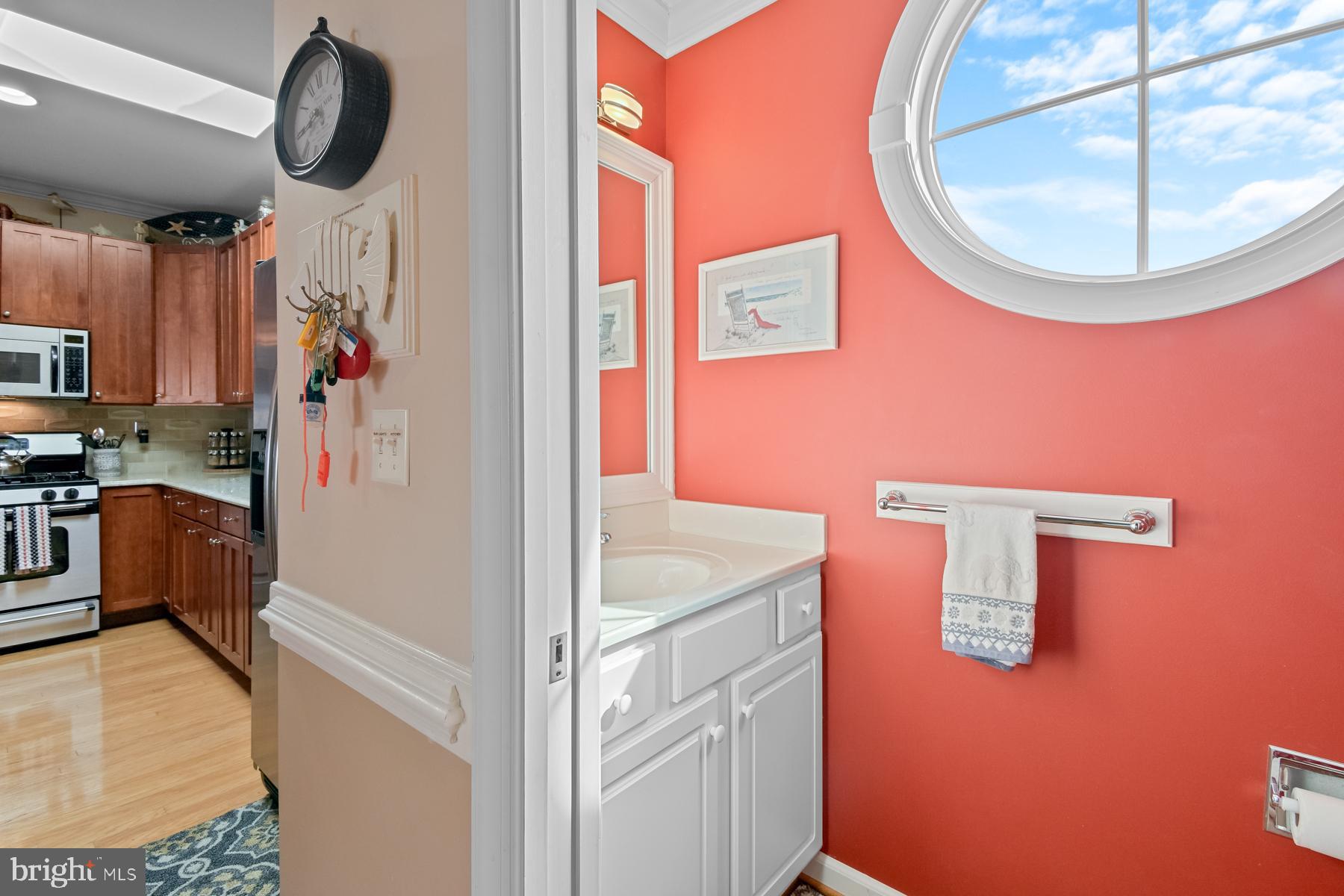 BAYVILLE SHORES - Residential