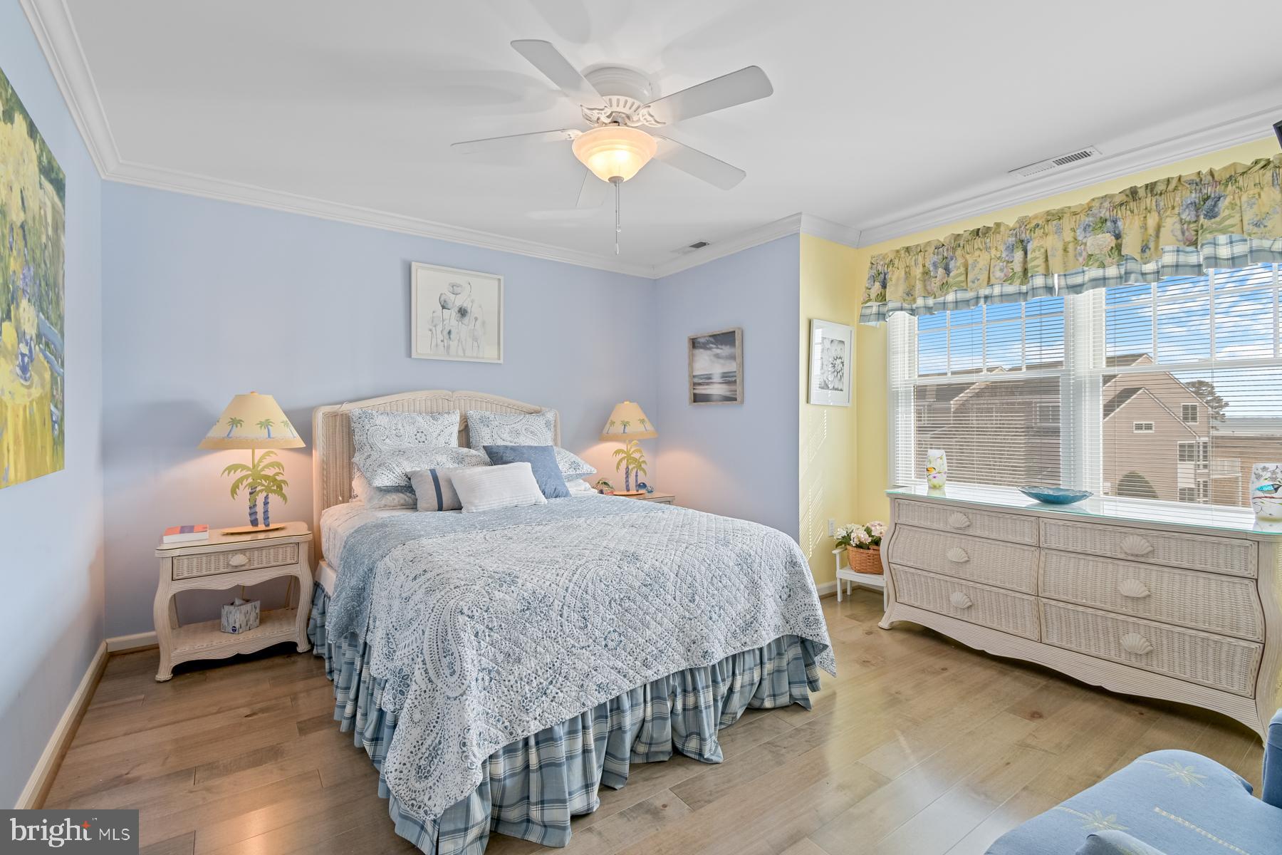 BAYVILLE SHORES - Residential