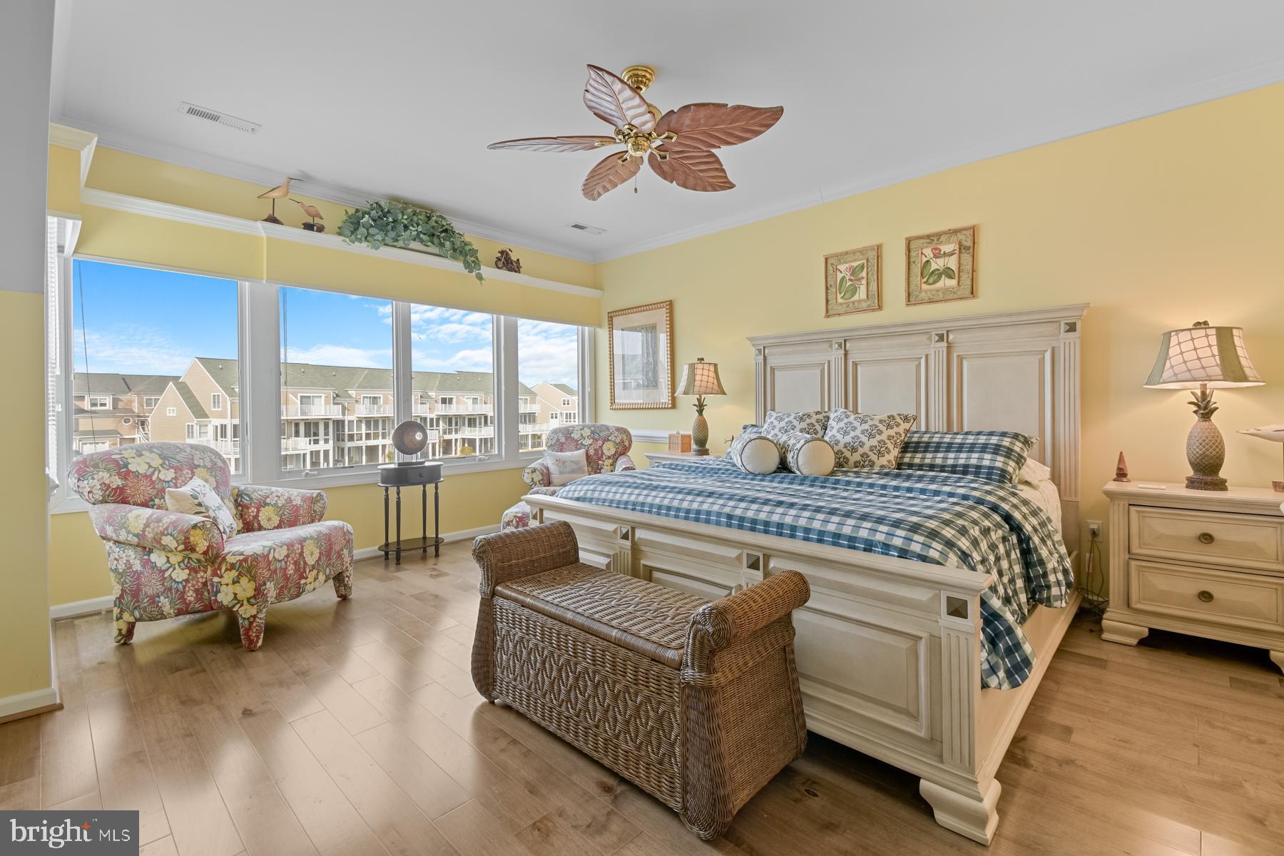 BAYVILLE SHORES - Residential