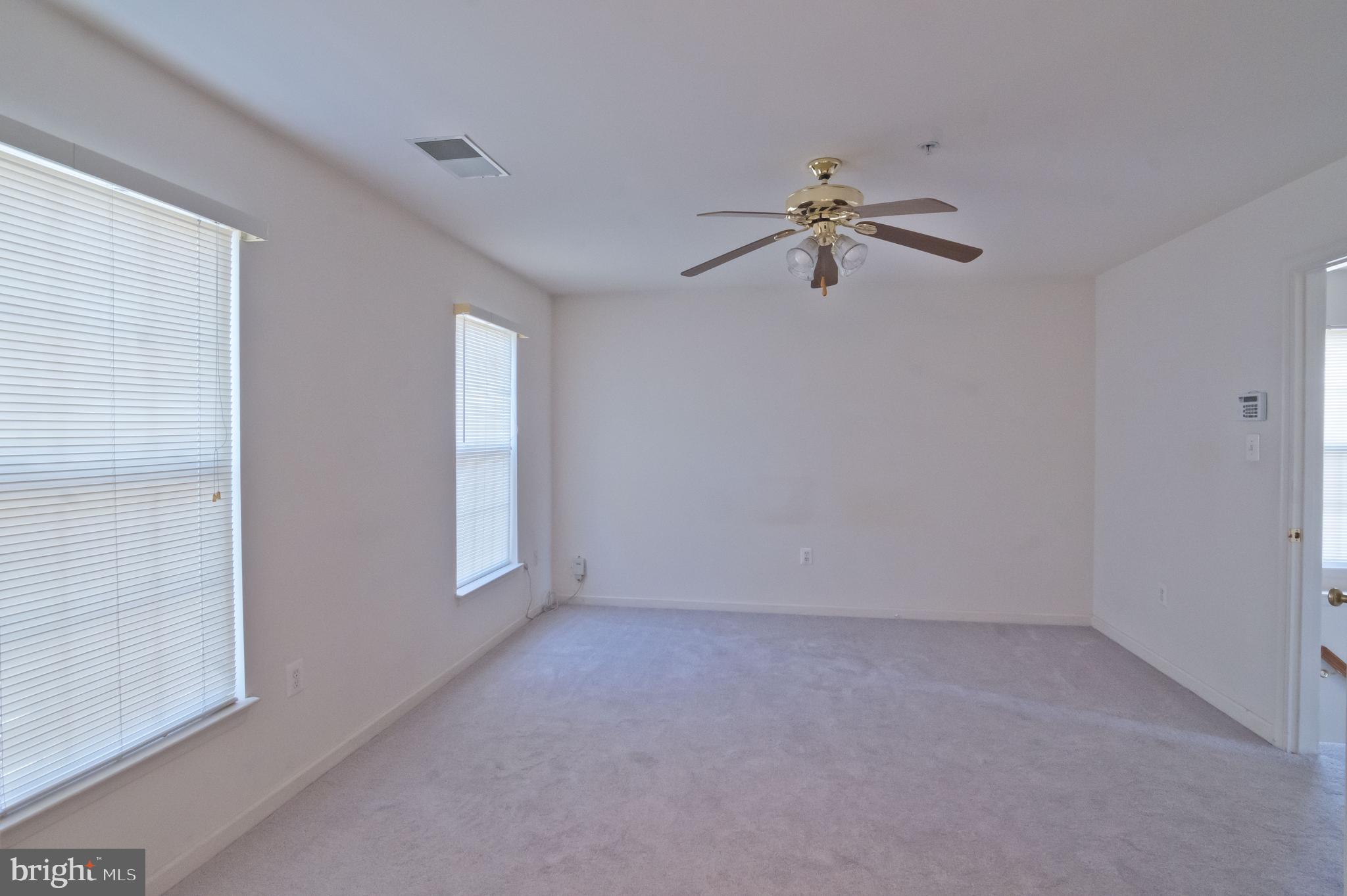 SUMMIT CREEK - Residential