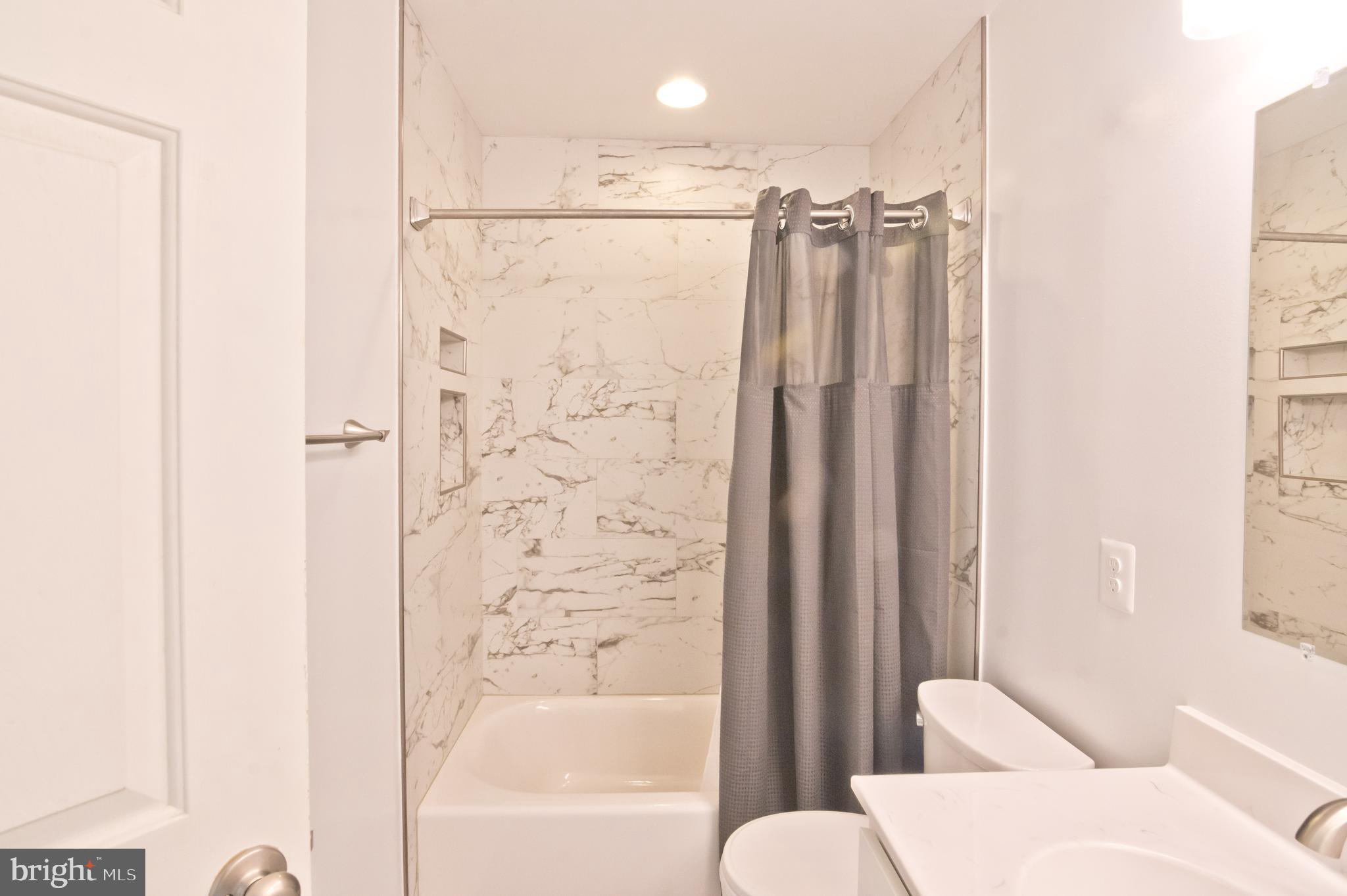 SUMMIT CREEK - Residential