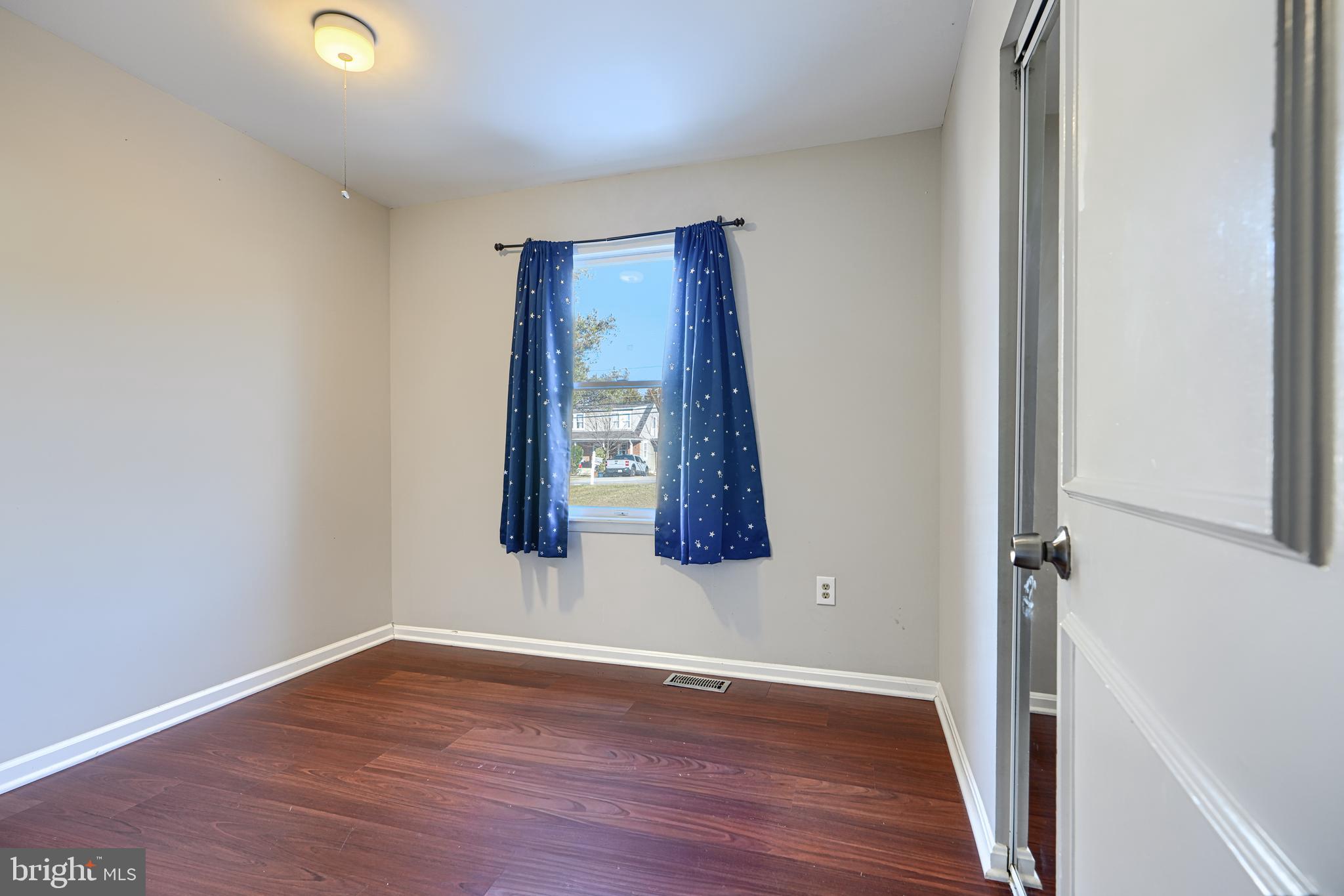 DAMASCUS OUTSIDE - Residential