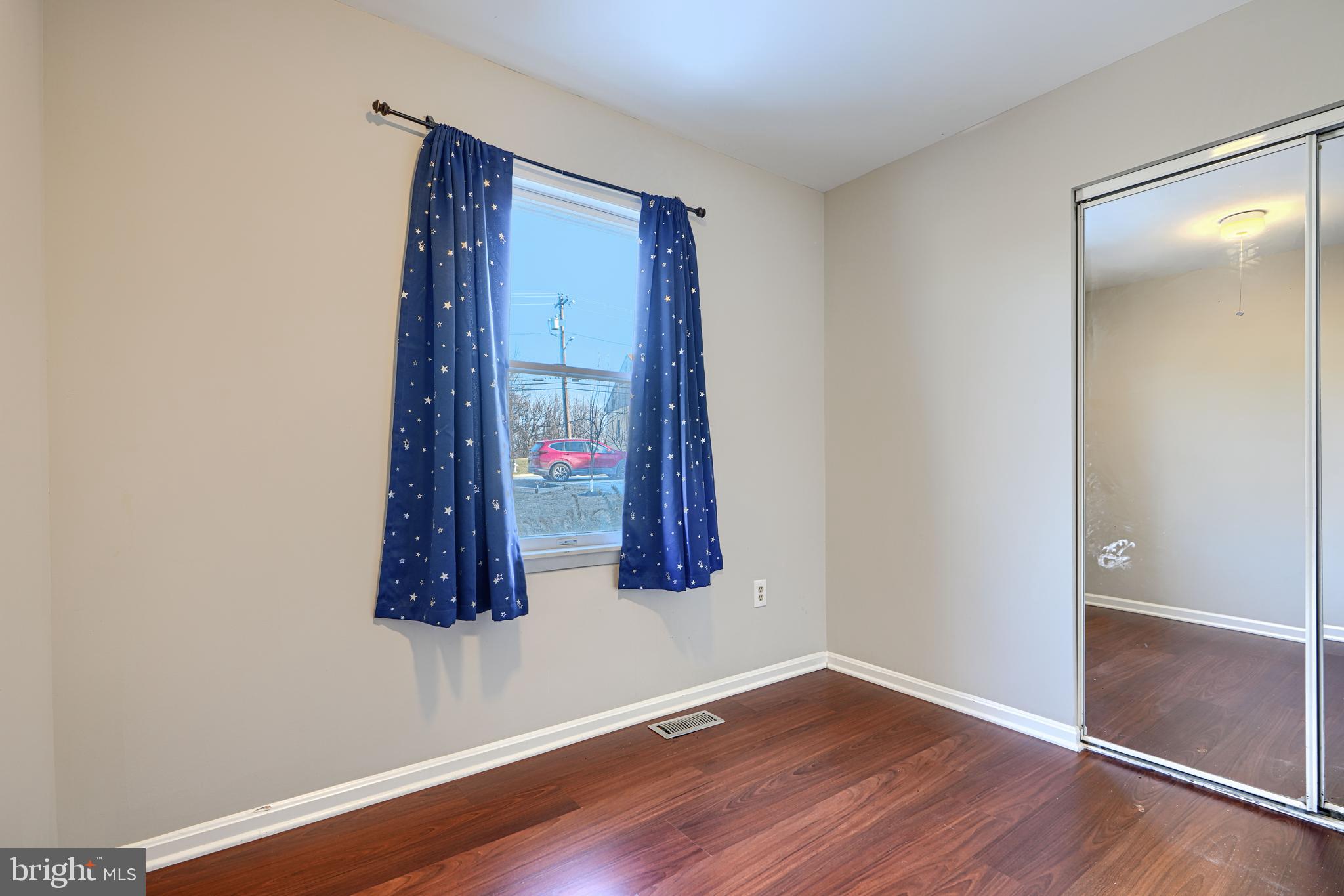 DAMASCUS OUTSIDE - Residential