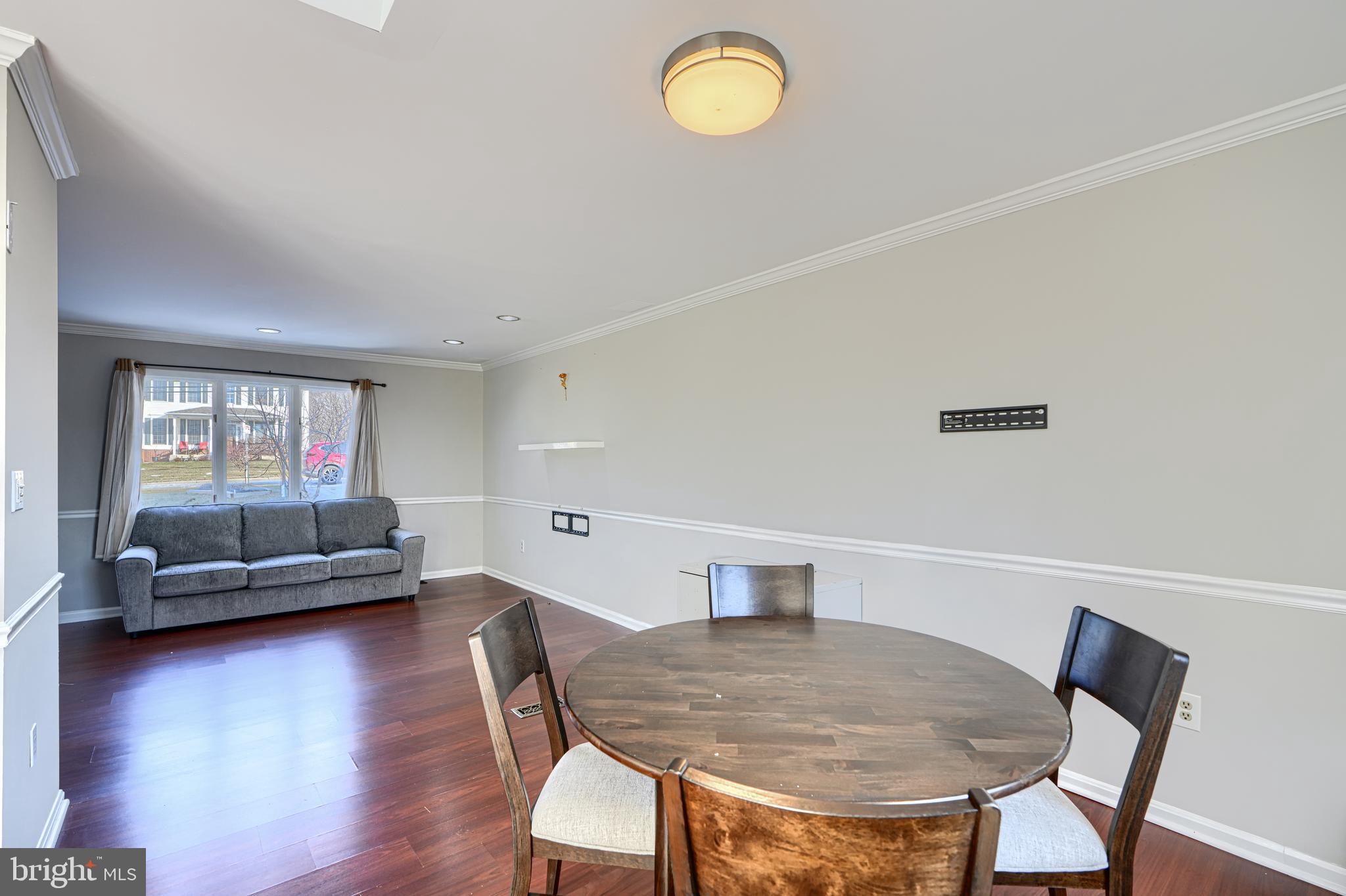 DAMASCUS OUTSIDE - Residential