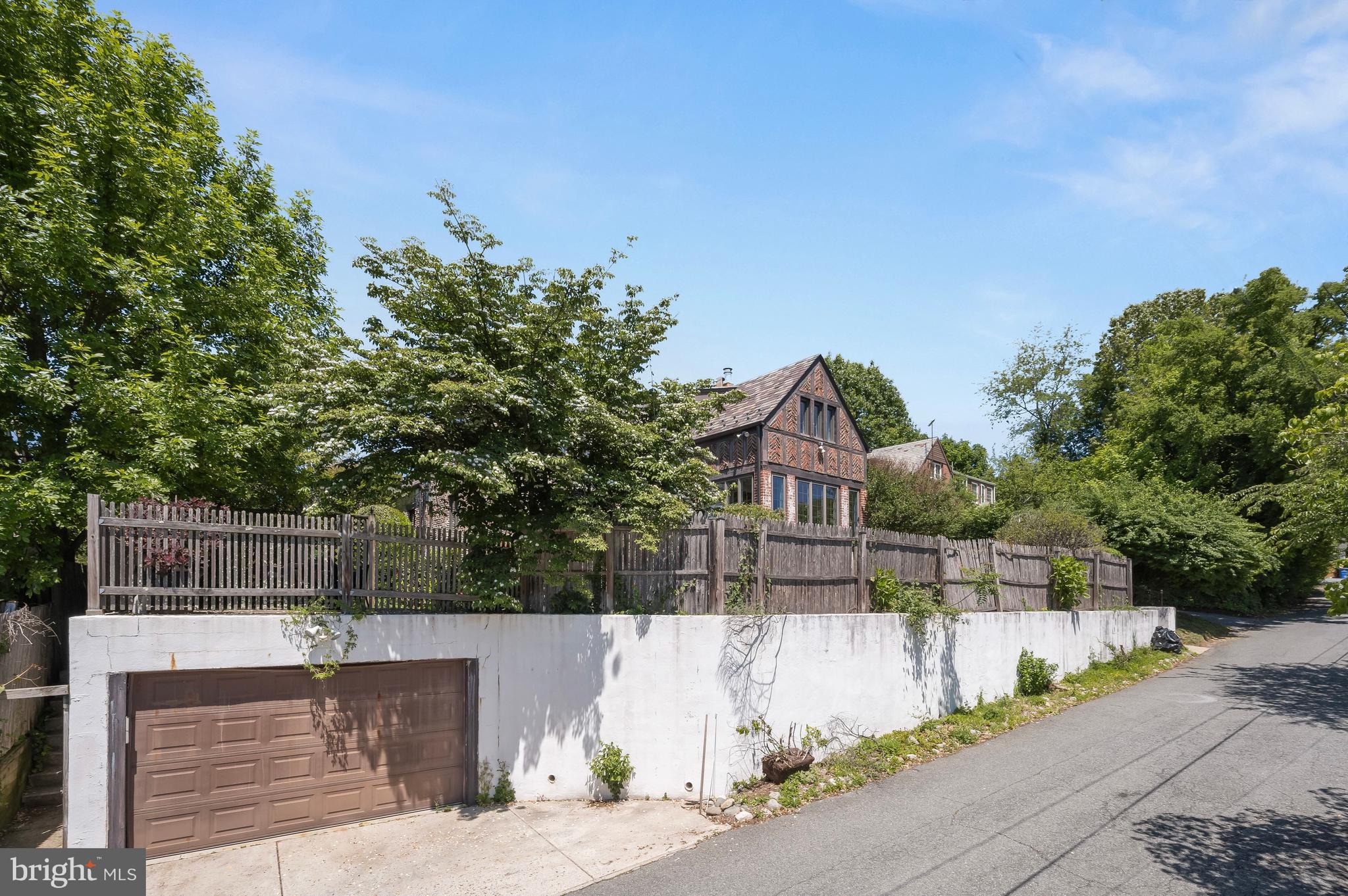NORTH HILLS - Residential