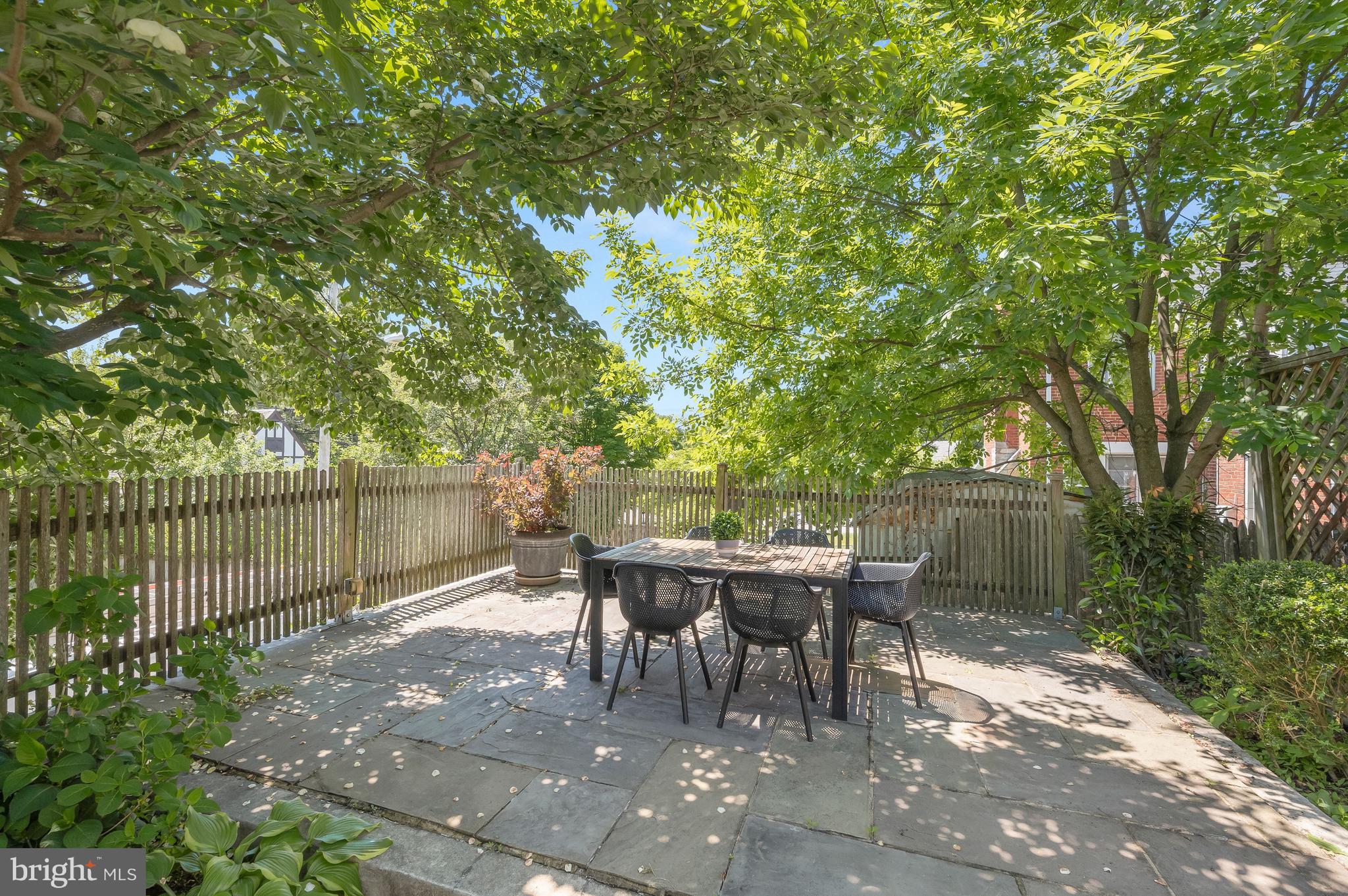 NORTH HILLS - Residential
