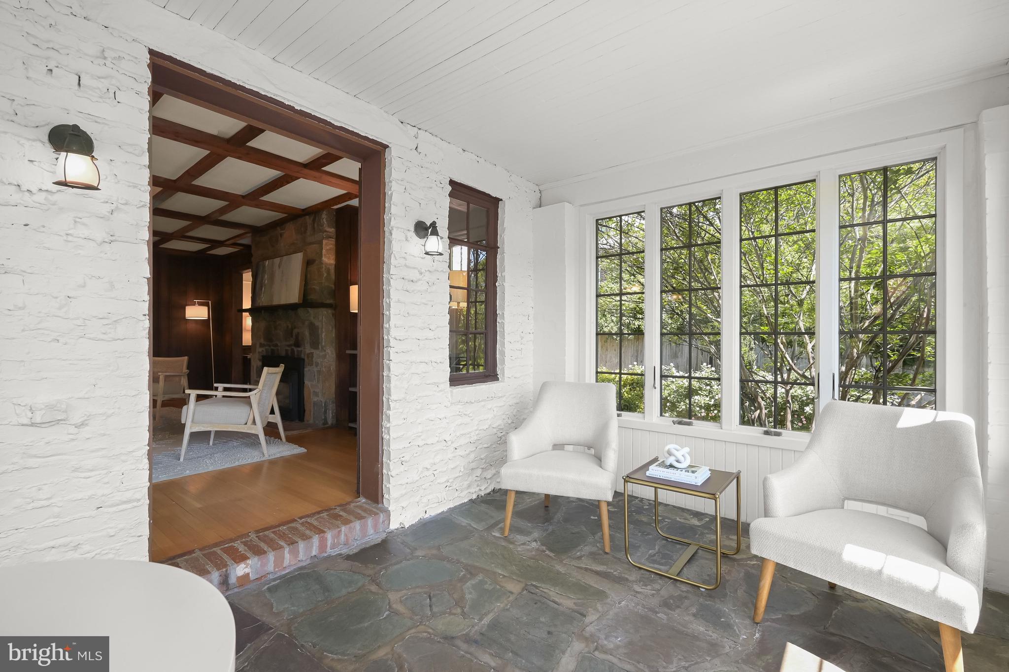 NORTH HILLS - Residential