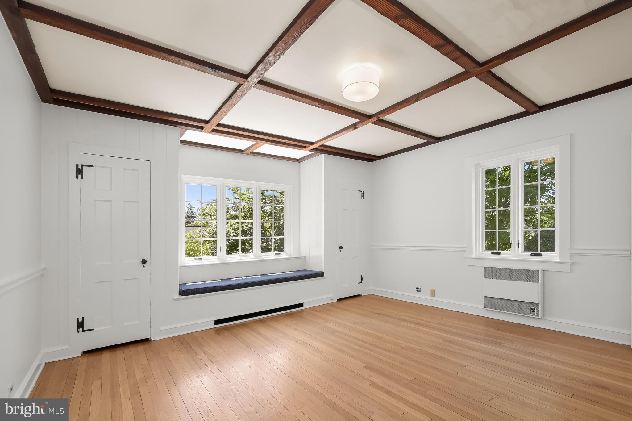 NORTH HILLS - Residential
