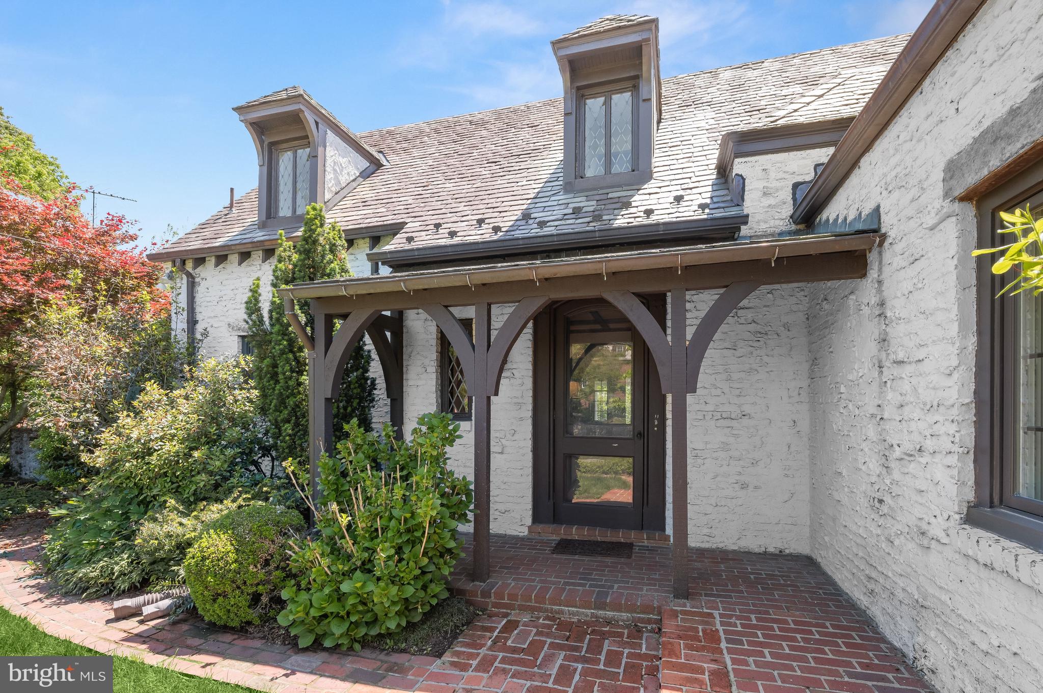 NORTH HILLS - Residential