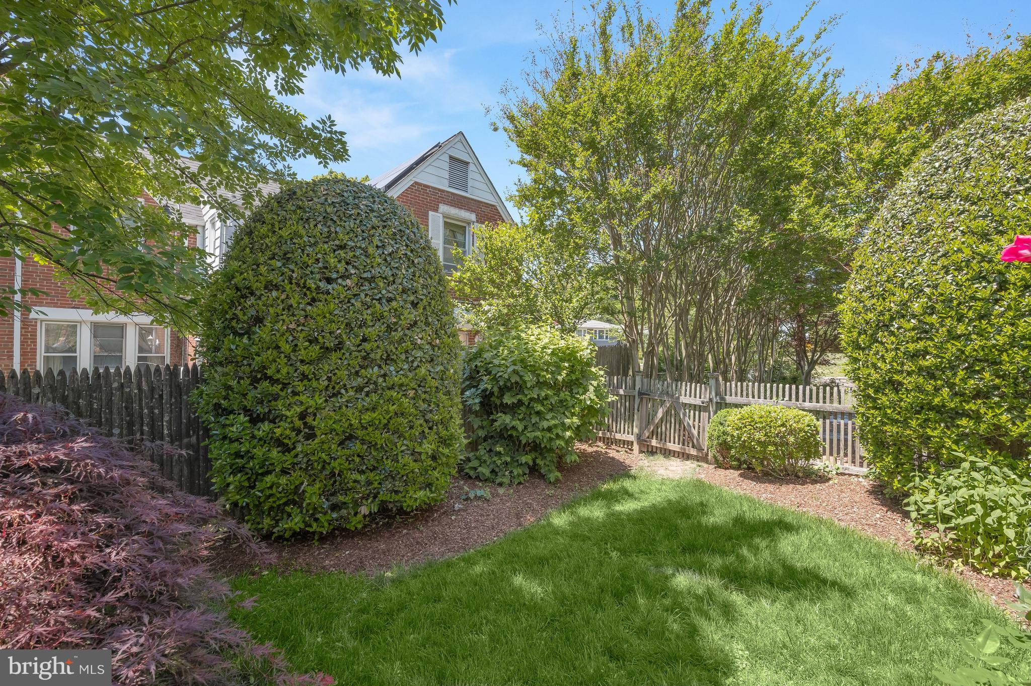 NORTH HILLS - Residential
