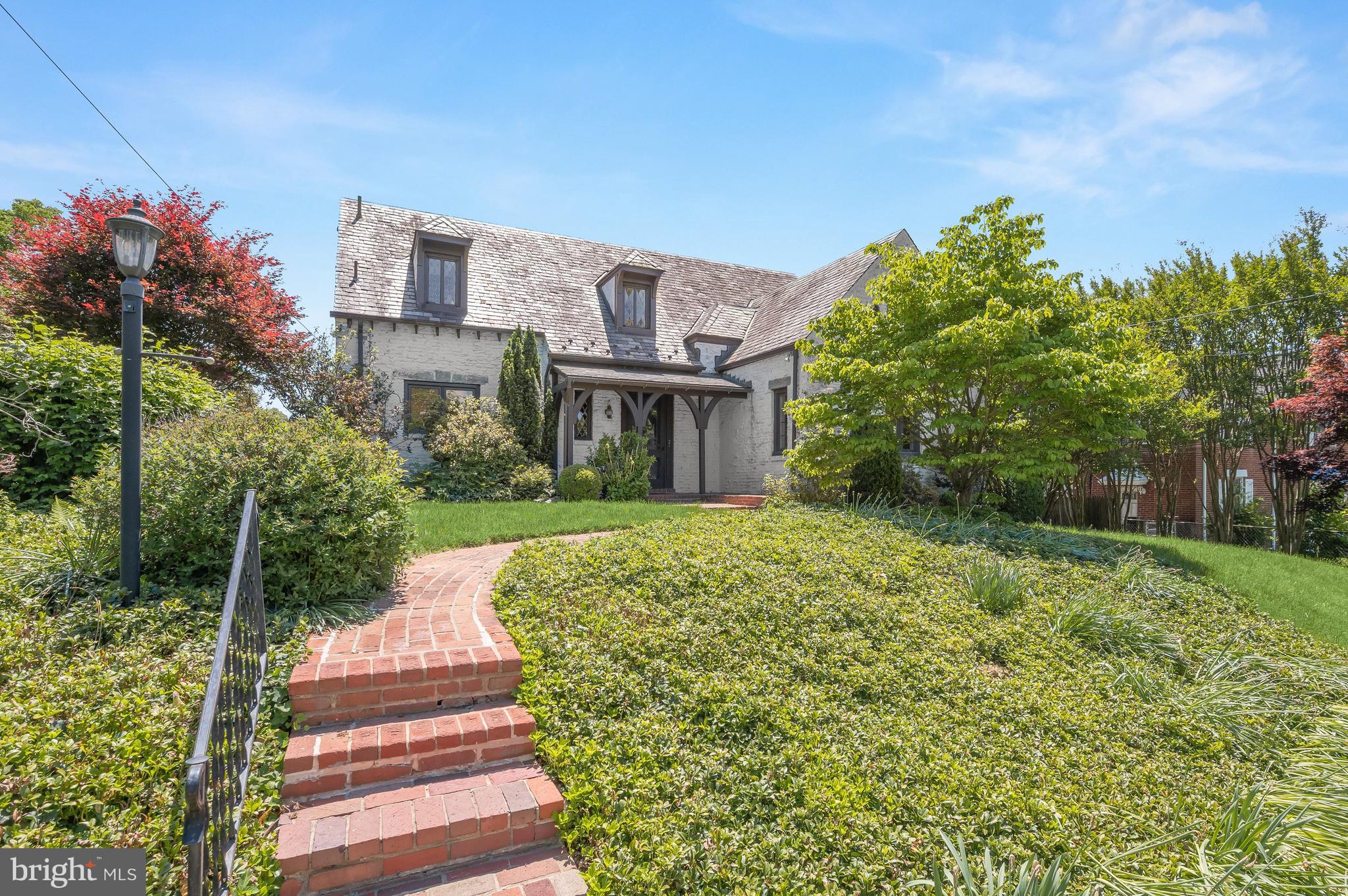 NORTH HILLS - Residential