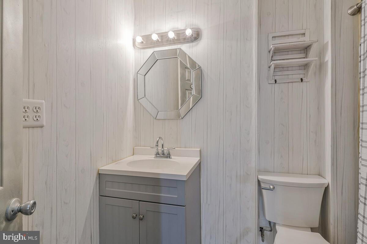 WINDSOR MANOR - Residential