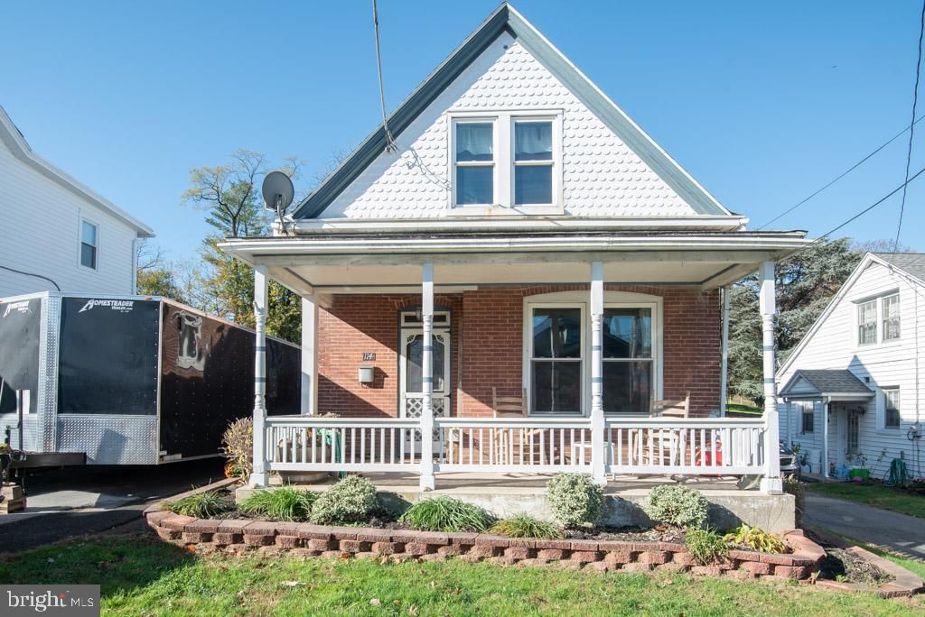 Photo of 114 S CHURCH ST, QUARRYVILLE, PA 17566 (MLS # PALA2027460)