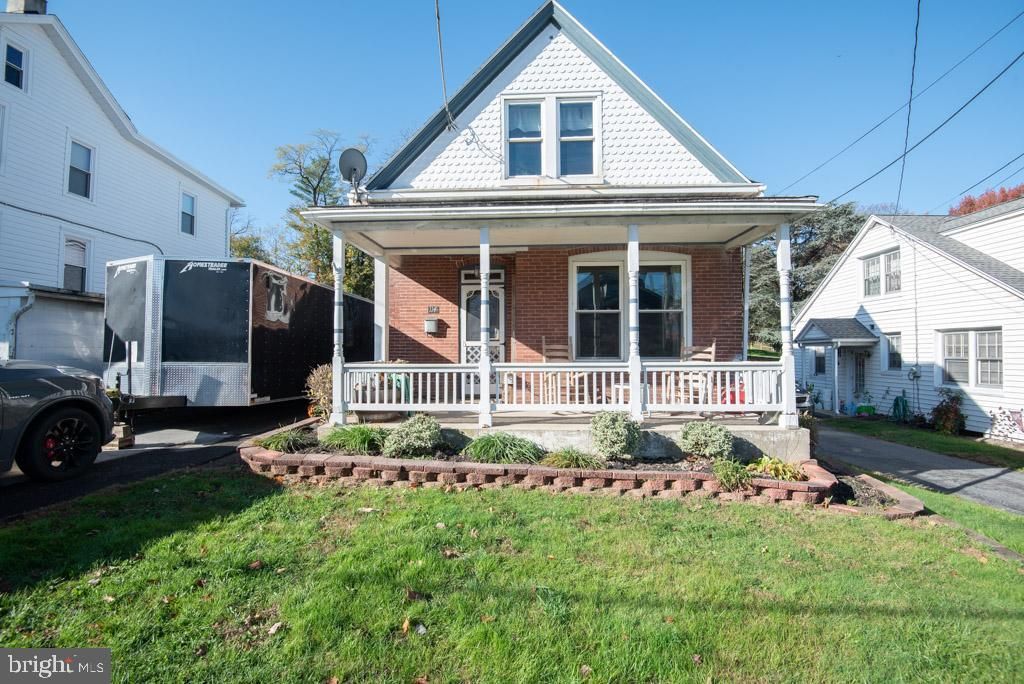 Photo of 114 S CHURCH ST, QUARRYVILLE, PA 17566 (MLS # PALA2027460)
