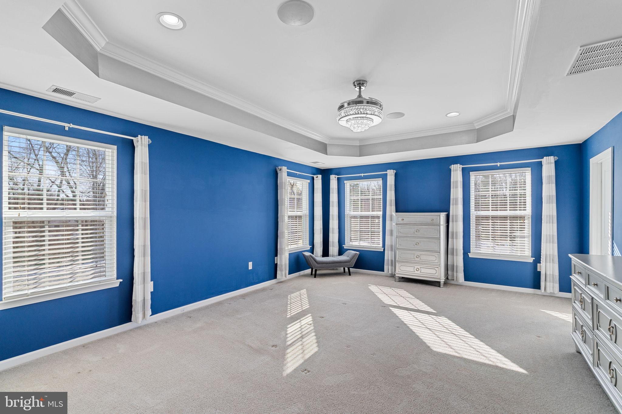 HIDDEN OAKS - Residential