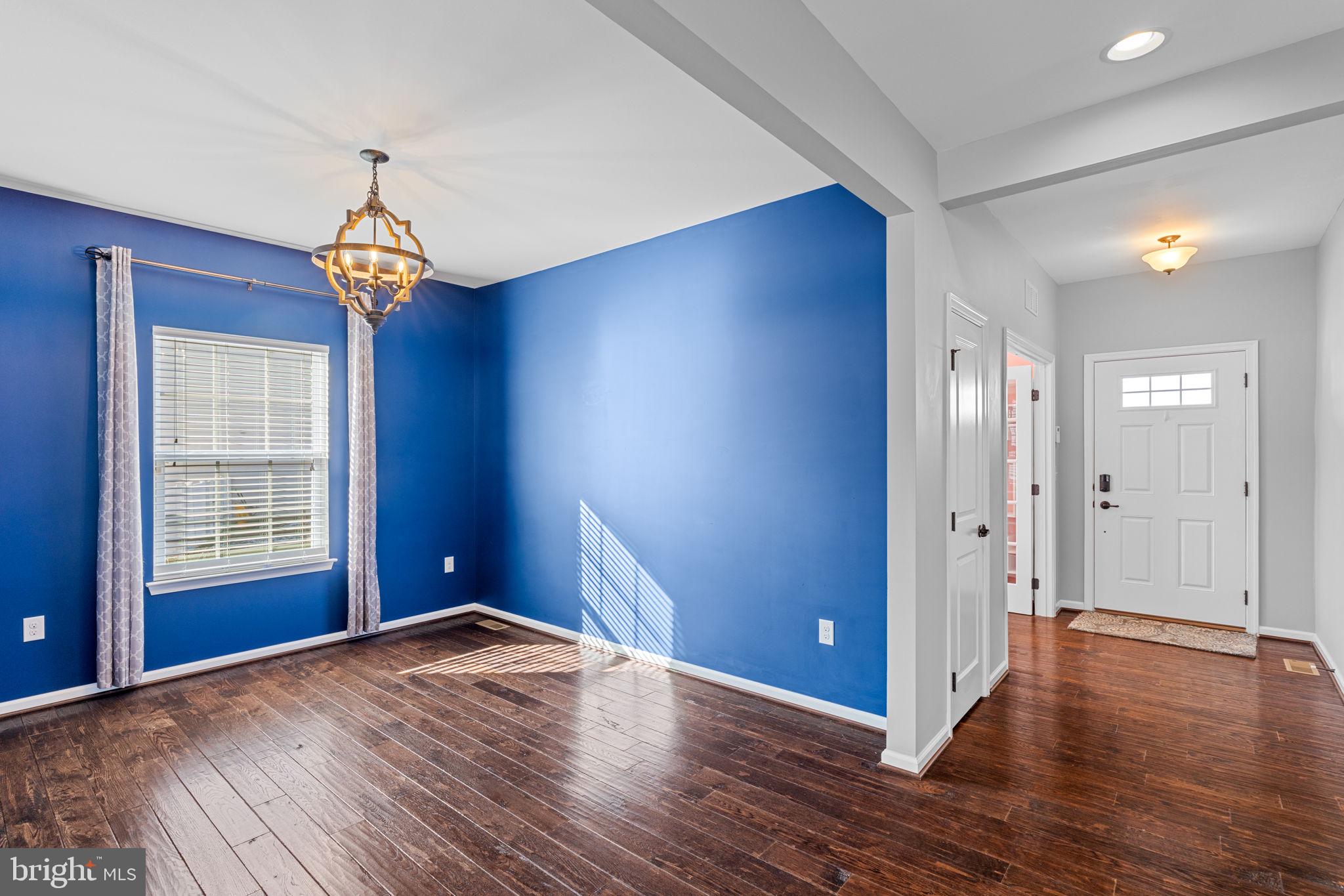 HIDDEN OAKS - Residential