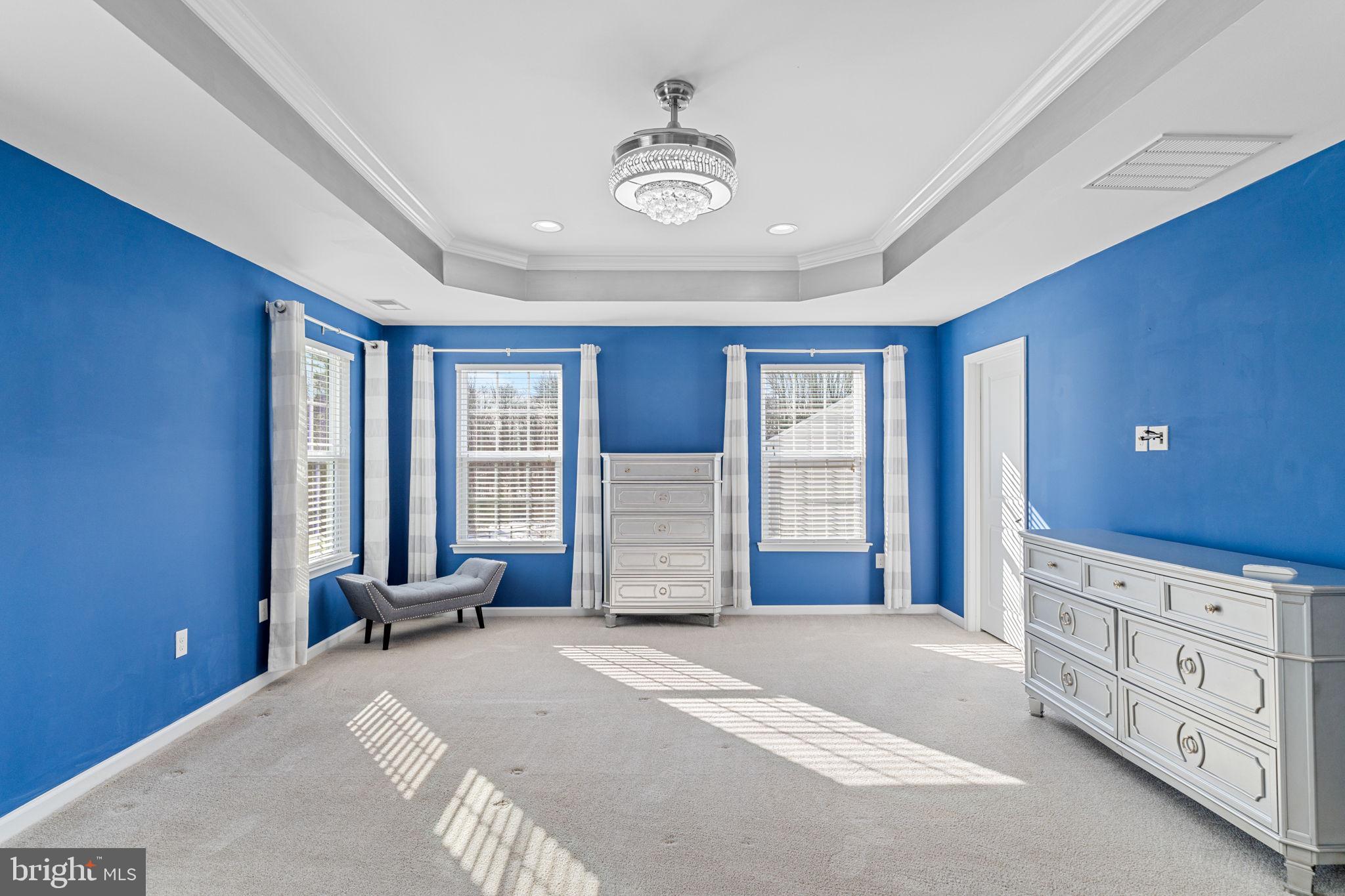 HIDDEN OAKS - Residential