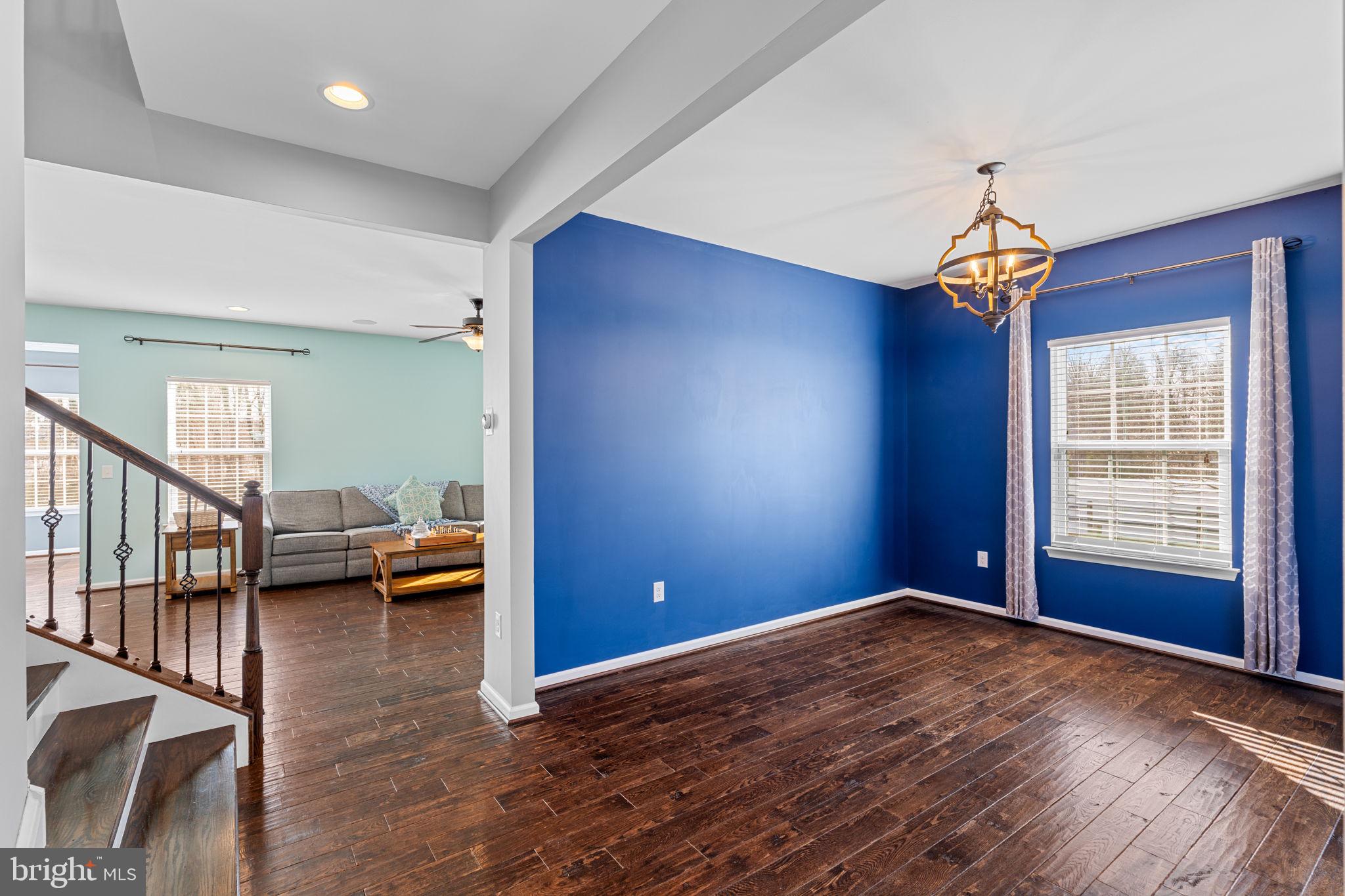 HIDDEN OAKS - Residential