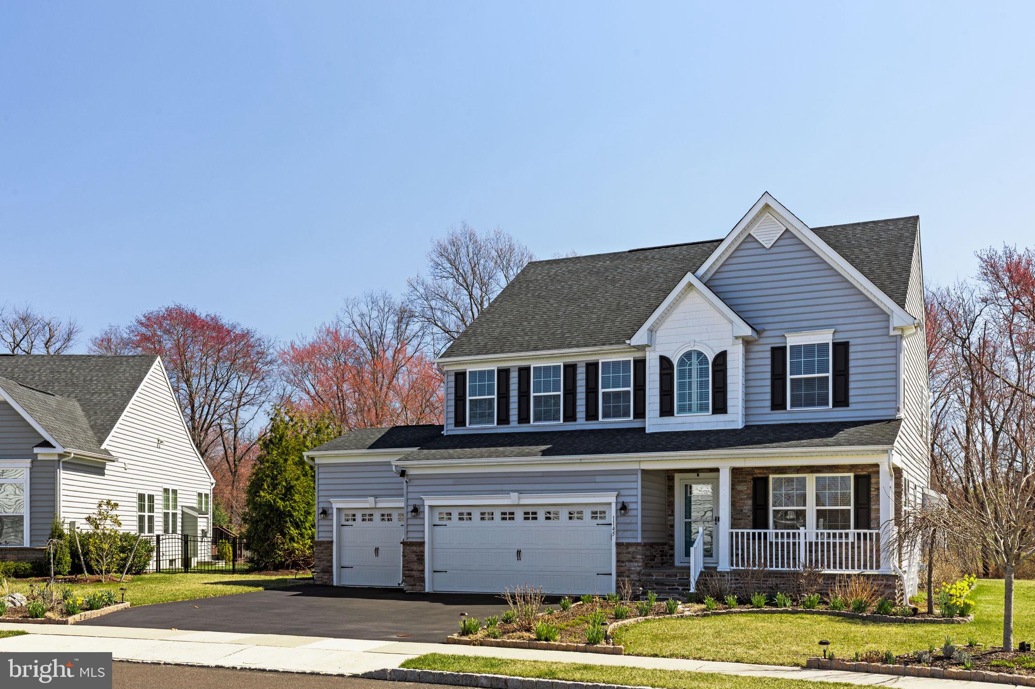 HIDDEN OAKS - Residential